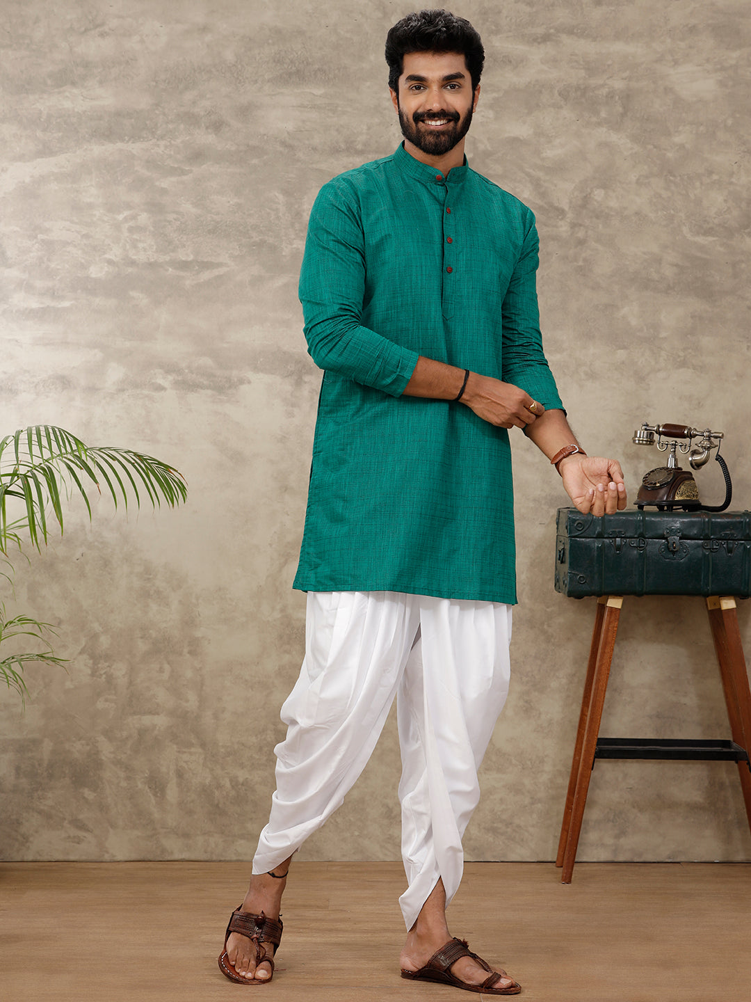 Men Cotton Medium Length Plain Pocket Kurta Dark Green FS5
