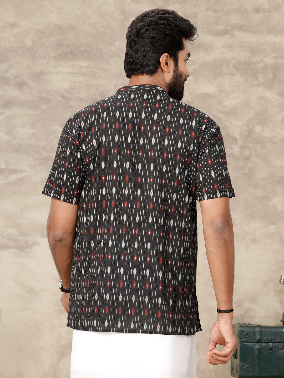 Men Cotton Short Length Printed Pocket Kurta Black OC26