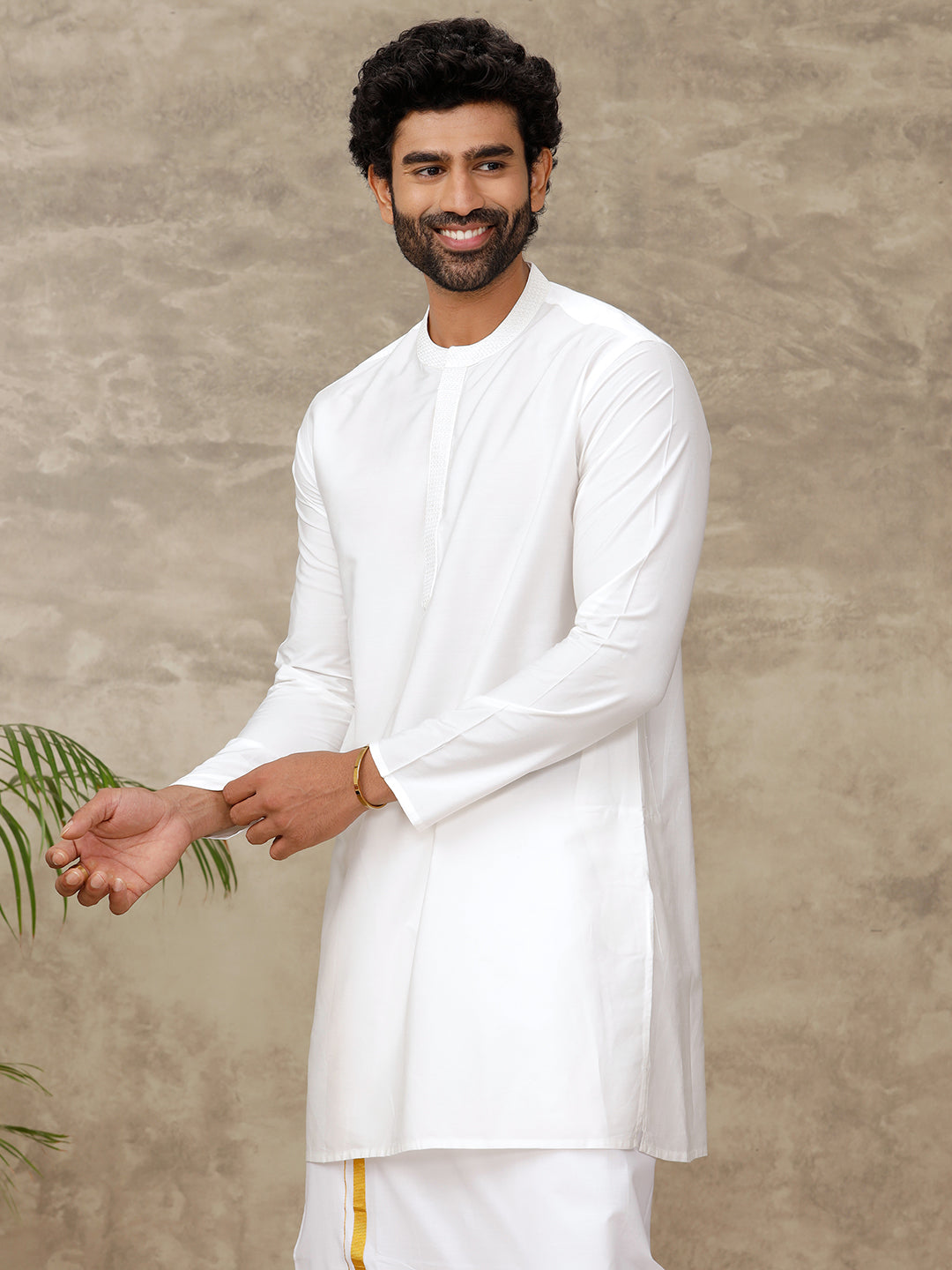Men Cotton Medium Length Plain Pocket Kurta off White RC27