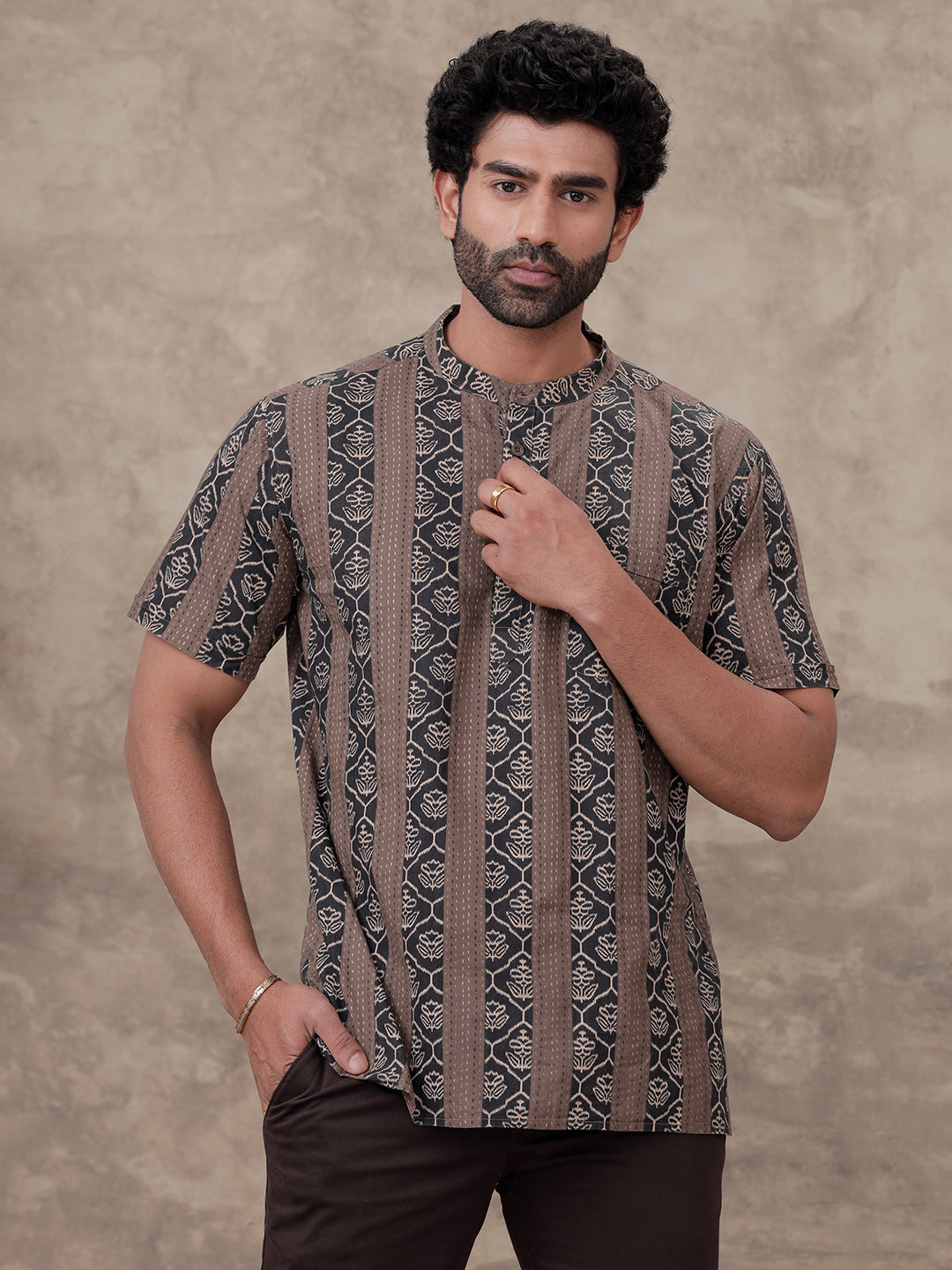 Men Cotton Short Length Printed Pocket Kurta Blackish Brown OD38