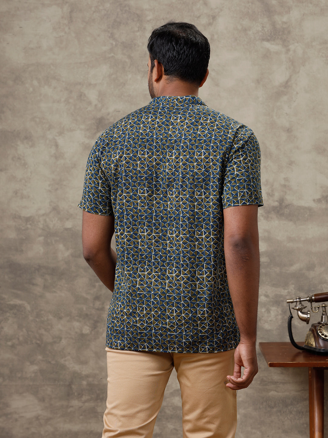 Men Cotton Short Length Printed Pocket Kurta Green with Blue OE8