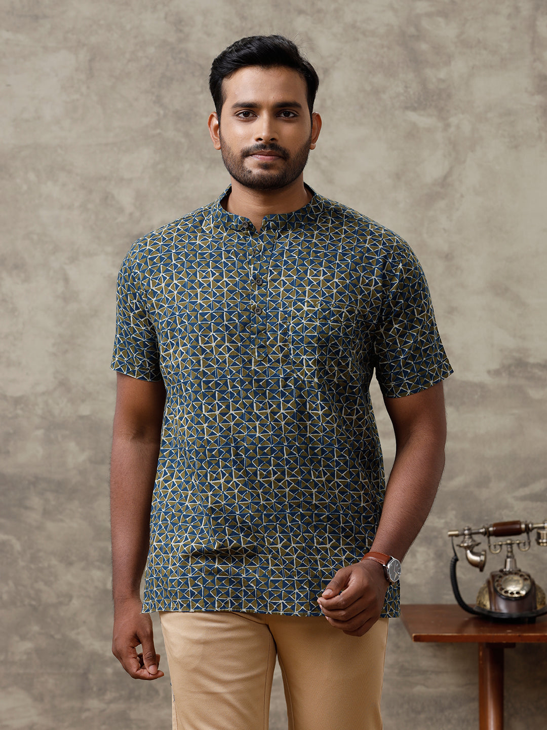 Men Cotton Short Length Printed Pocket Kurta Green with Blue OE8