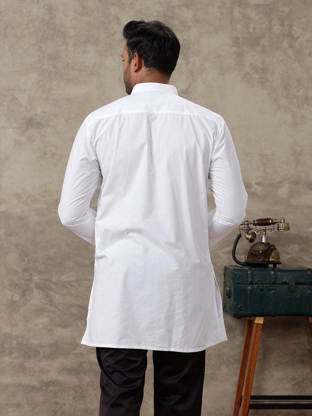 Men Cotton Medium Length Plain Pocket Kurta White