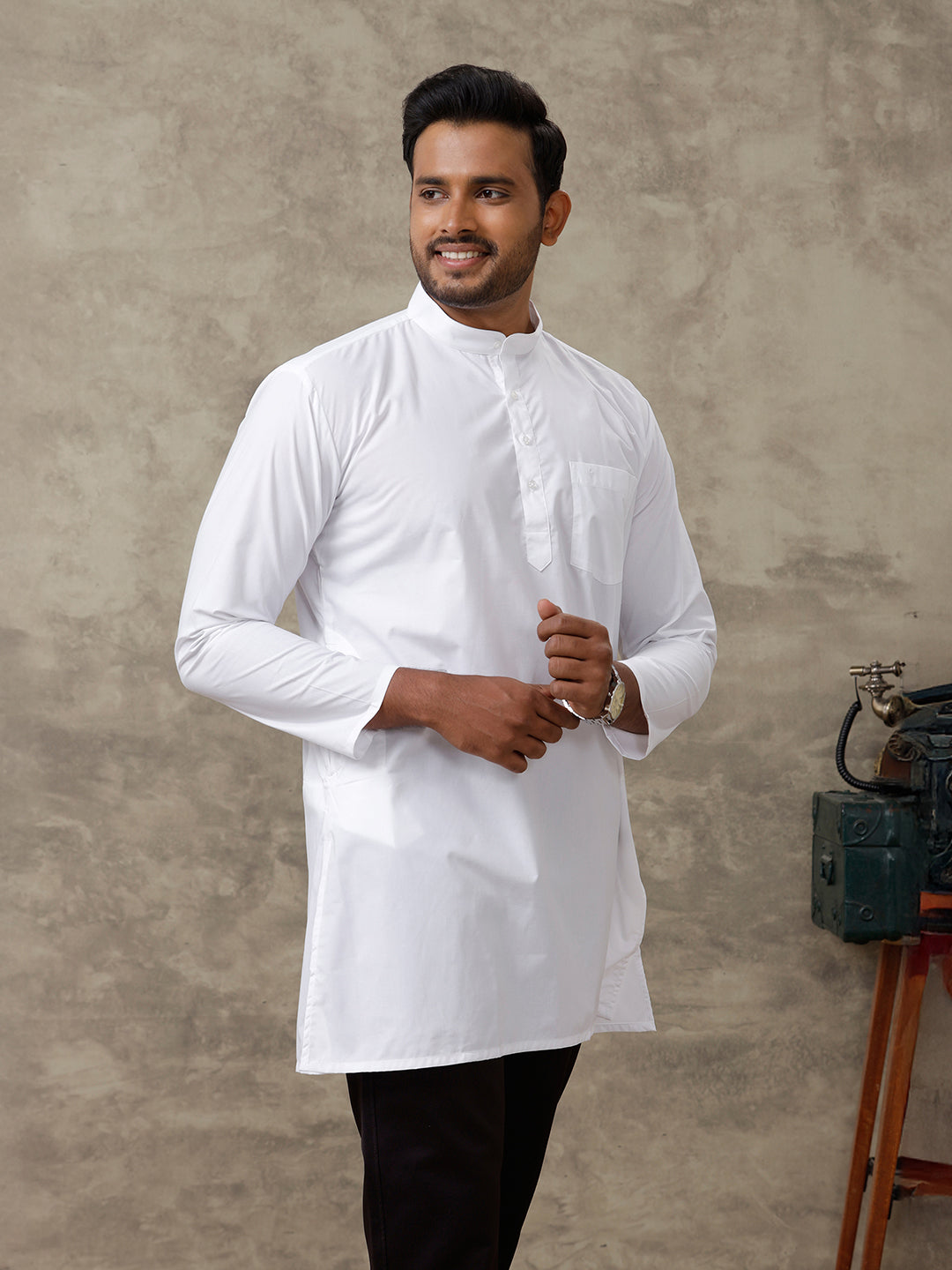 Men Cotton Medium Length Plain Pocket Kurta White