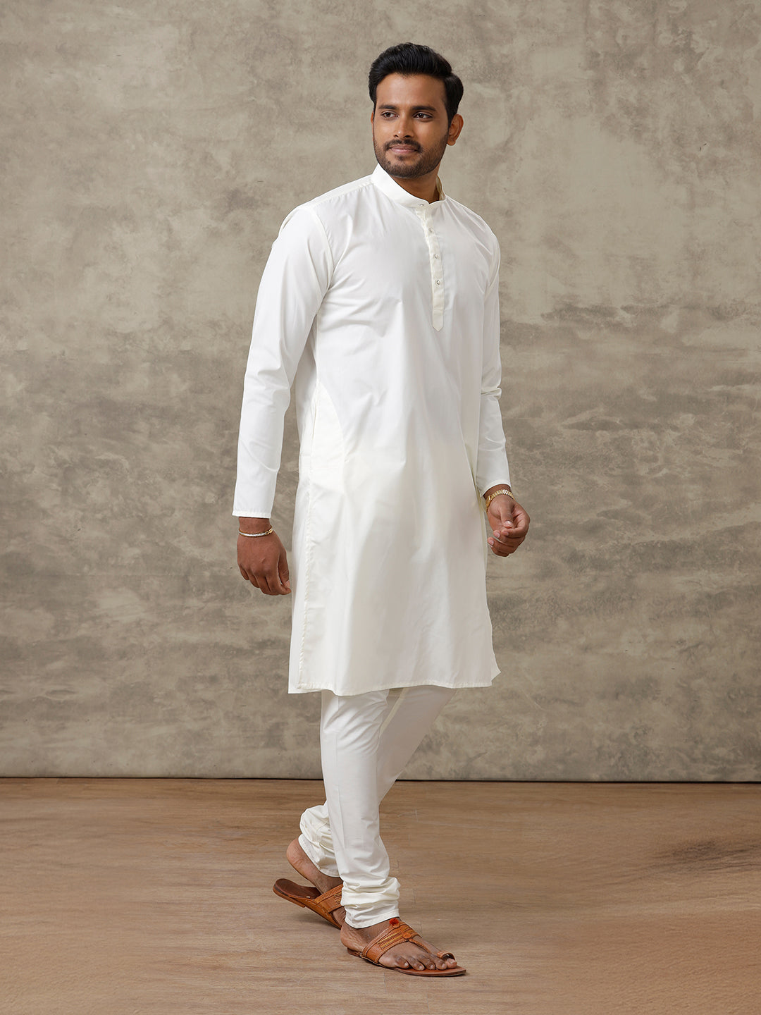Men Cotton Full Length Cream Kurta and Pyjama Set