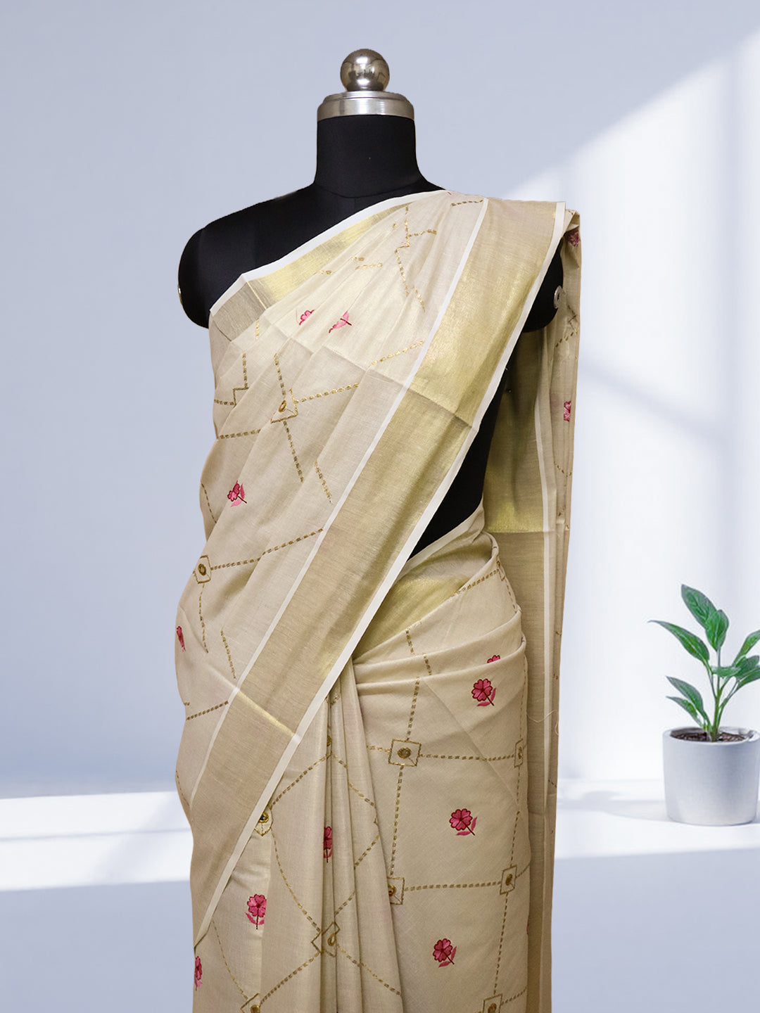 Women Kerala Tissue Gold with Flower Embroidery Saree KS213