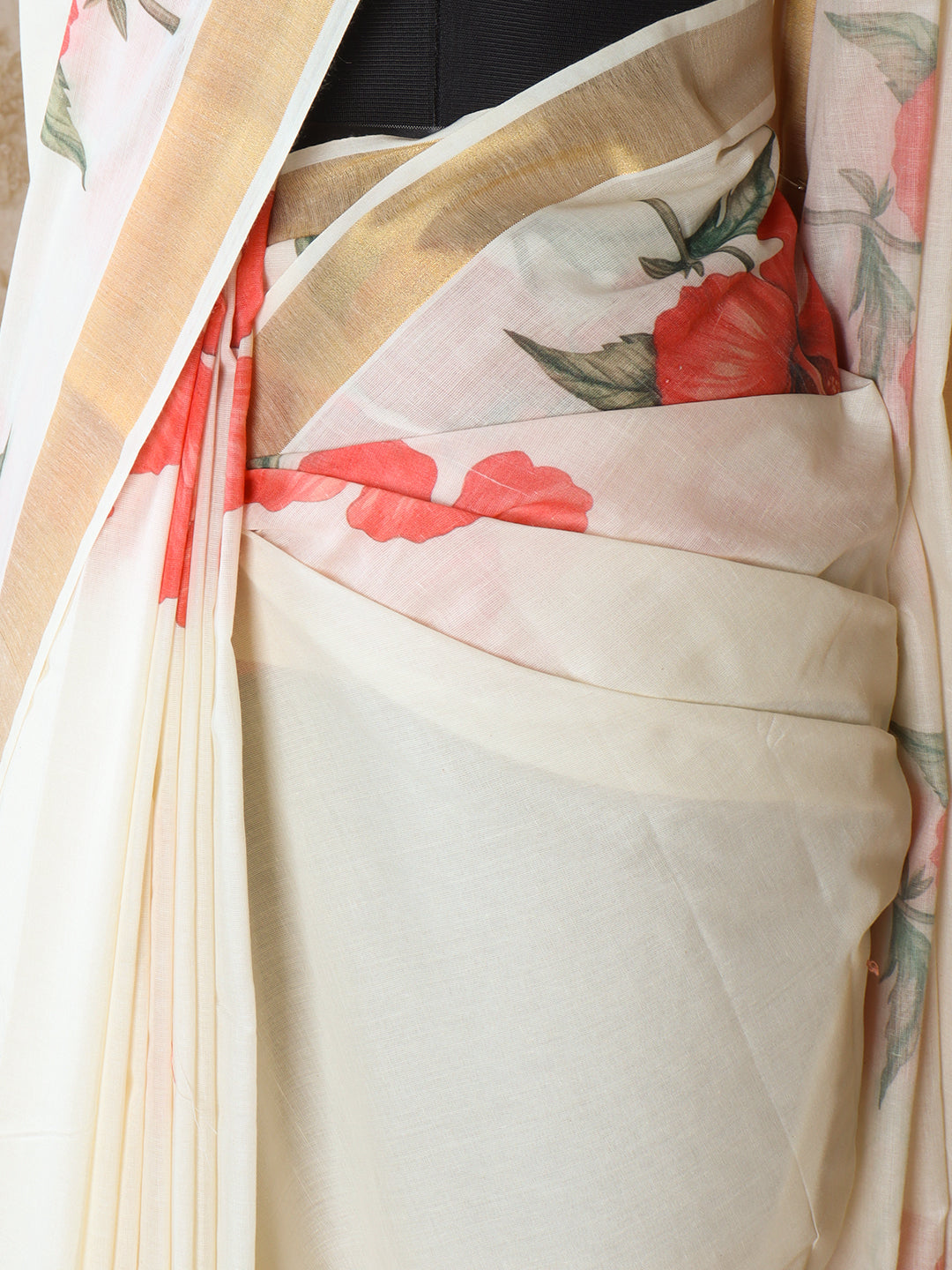 Women Kerala Cream Flower Design with Gold Border Saree KS208