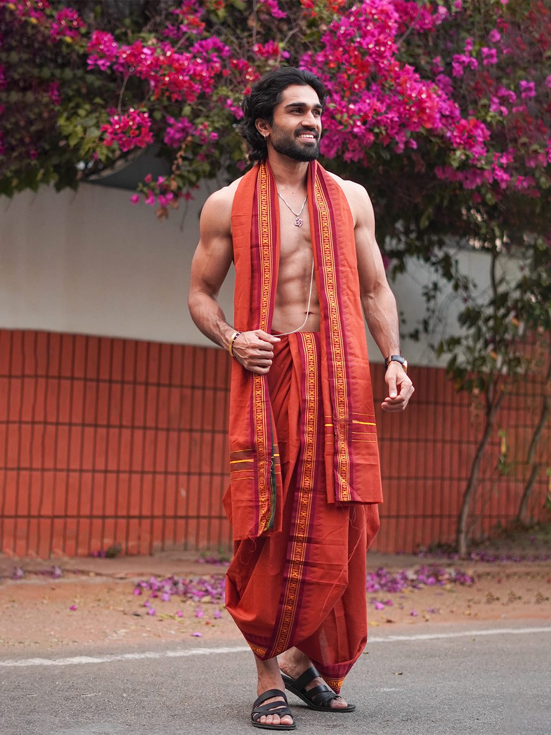 Men Panchakacham with Angavasthram Red (9+5) Shreeman Pet