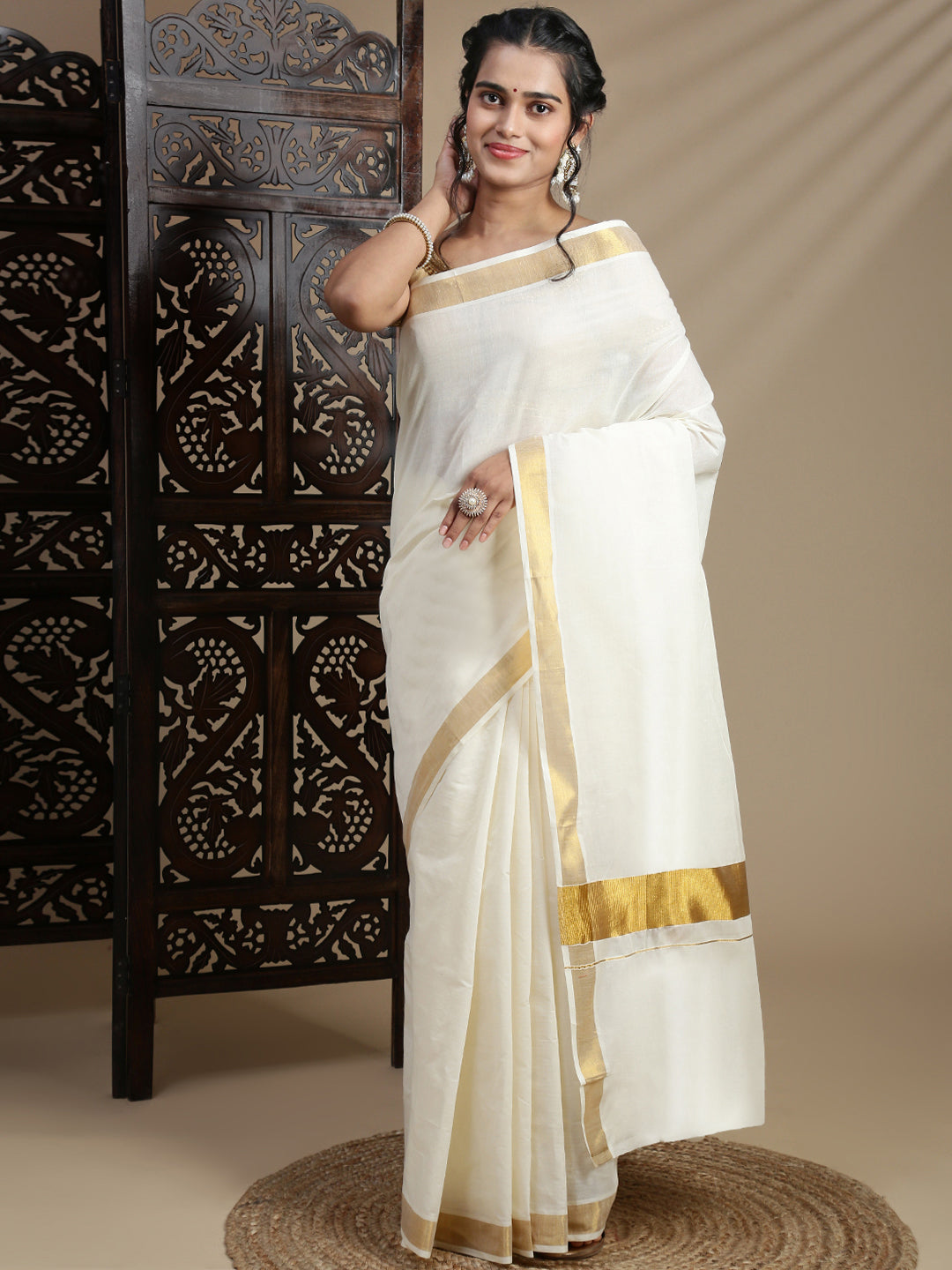 Women Traditional Kerala Cream Plain Saree with Gold Border KS222