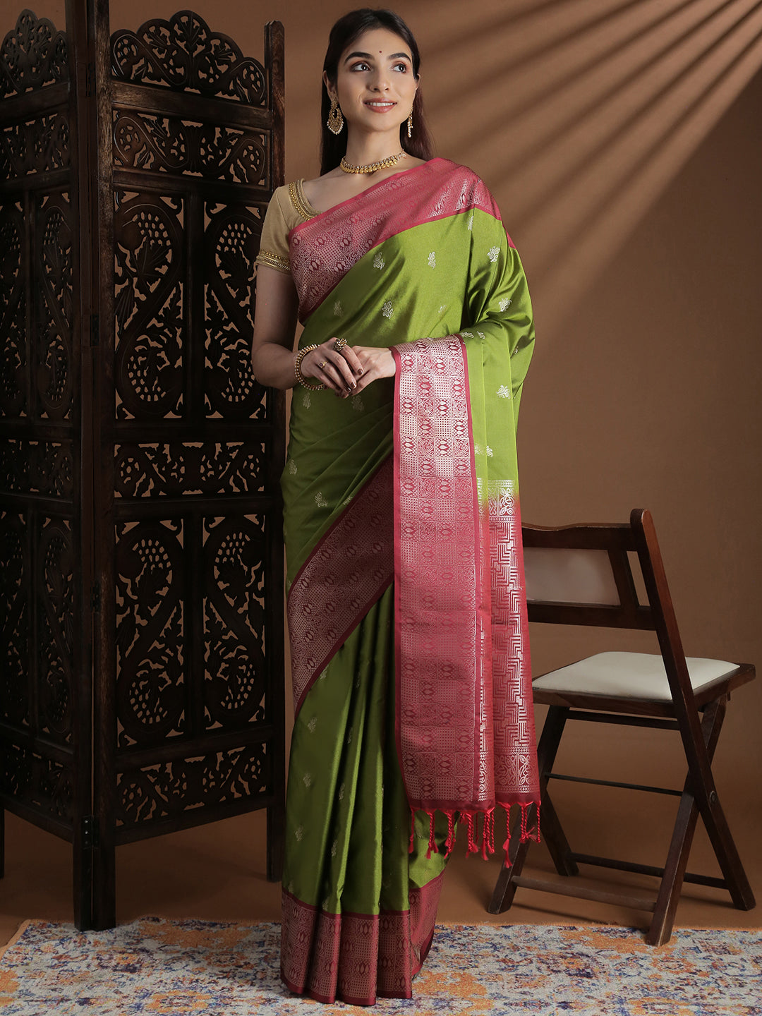 Women Soft Silk Saree Green SS409