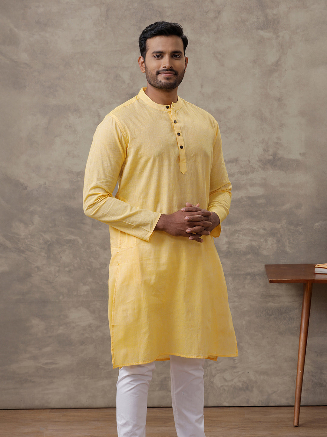 Men Cotton Full Length Plain Pocket Kurta Light Pale Yellow Y20