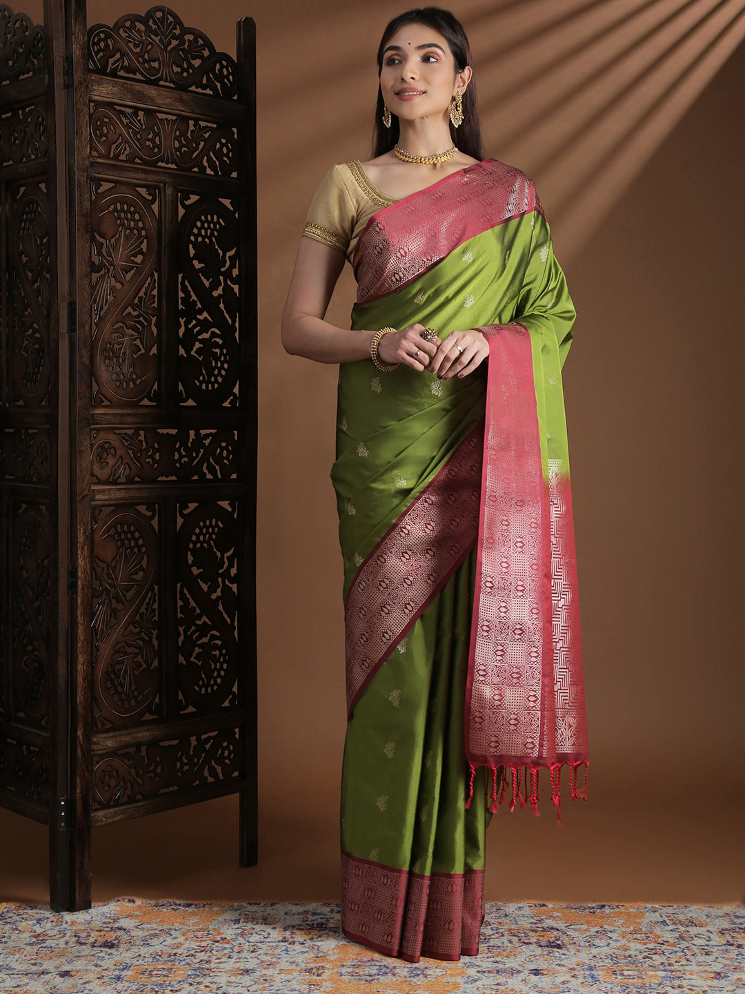Women Soft Silk Saree Green SS409
