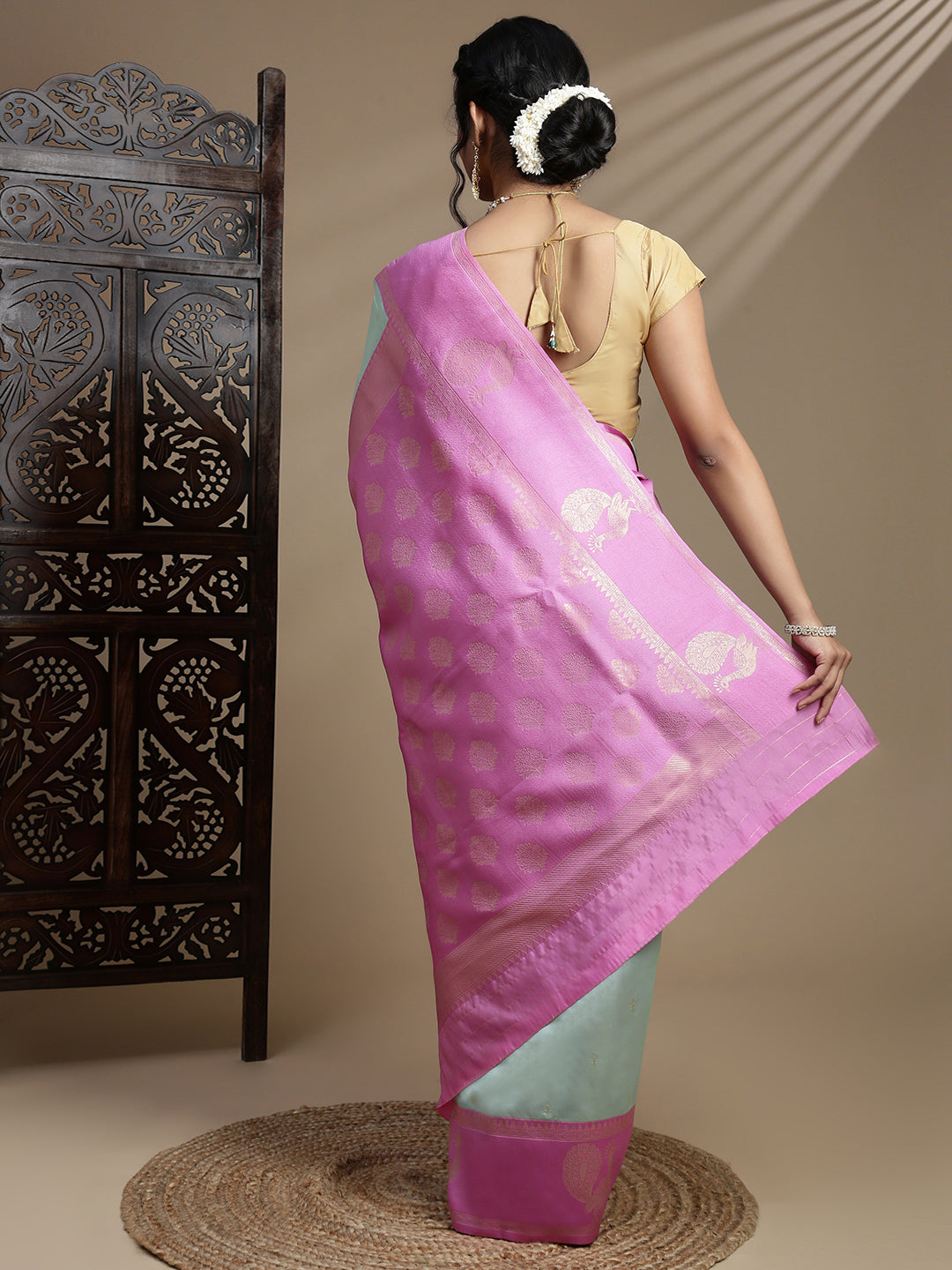 Women Green with Pink Border Soft Silk Saree SS391
