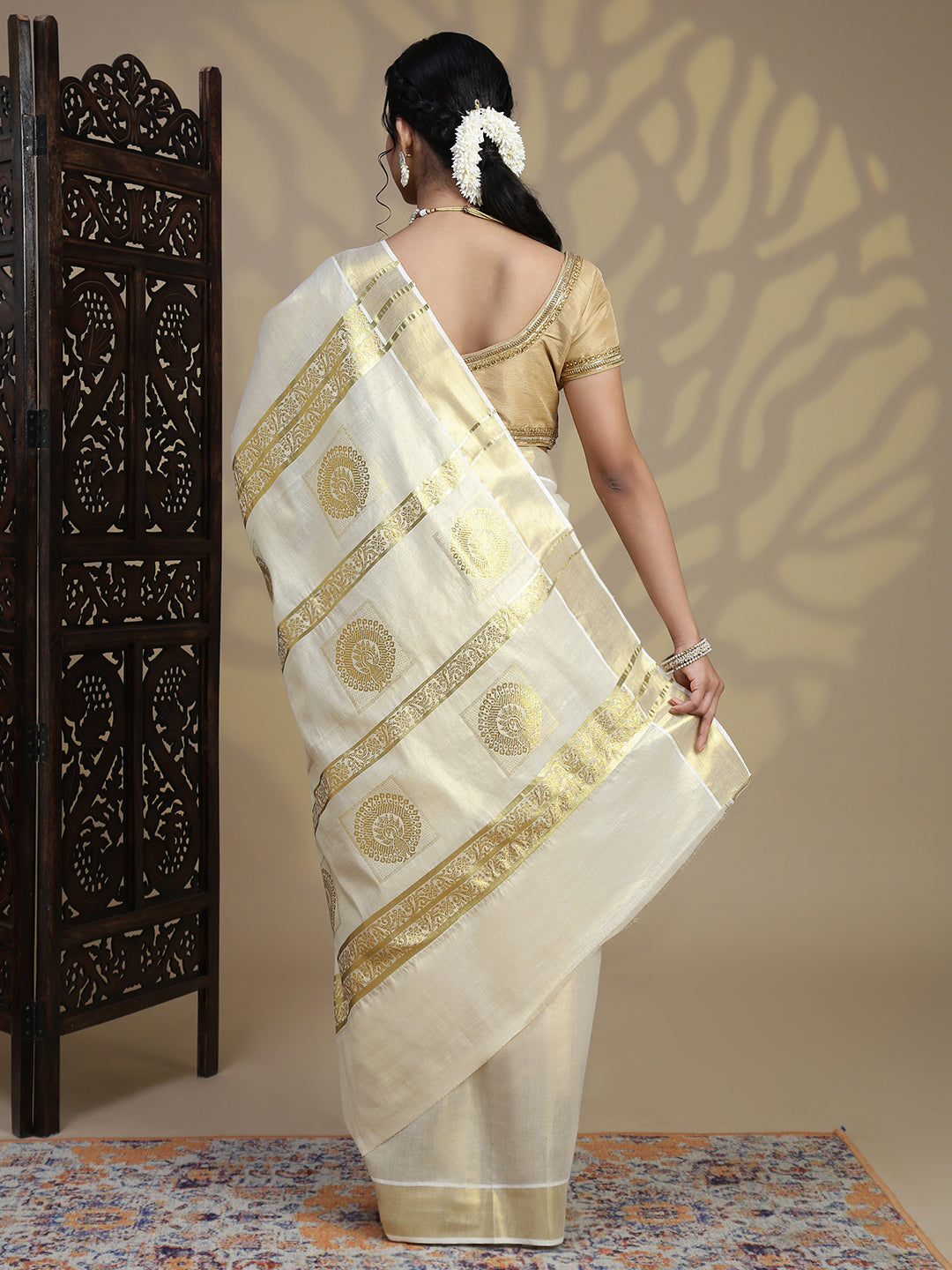 Women Traditional Kerala Tissue Gold Saree KS229
