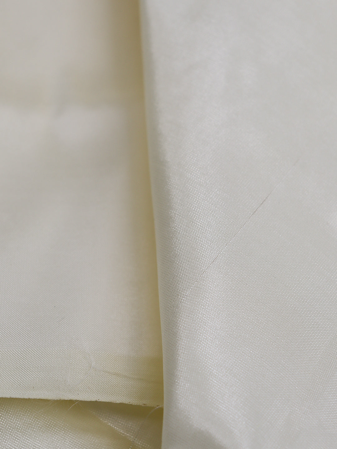 Men Silk Cream Shirting Fabric