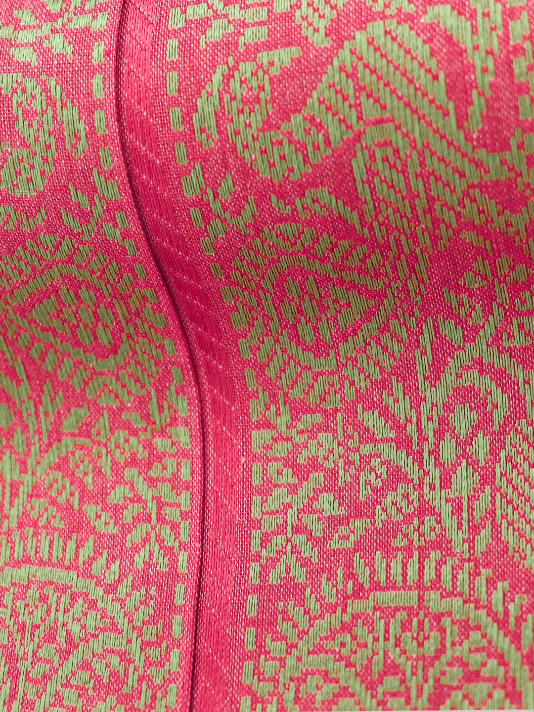 Men Cotton Red Towel with Fancy Border 6422