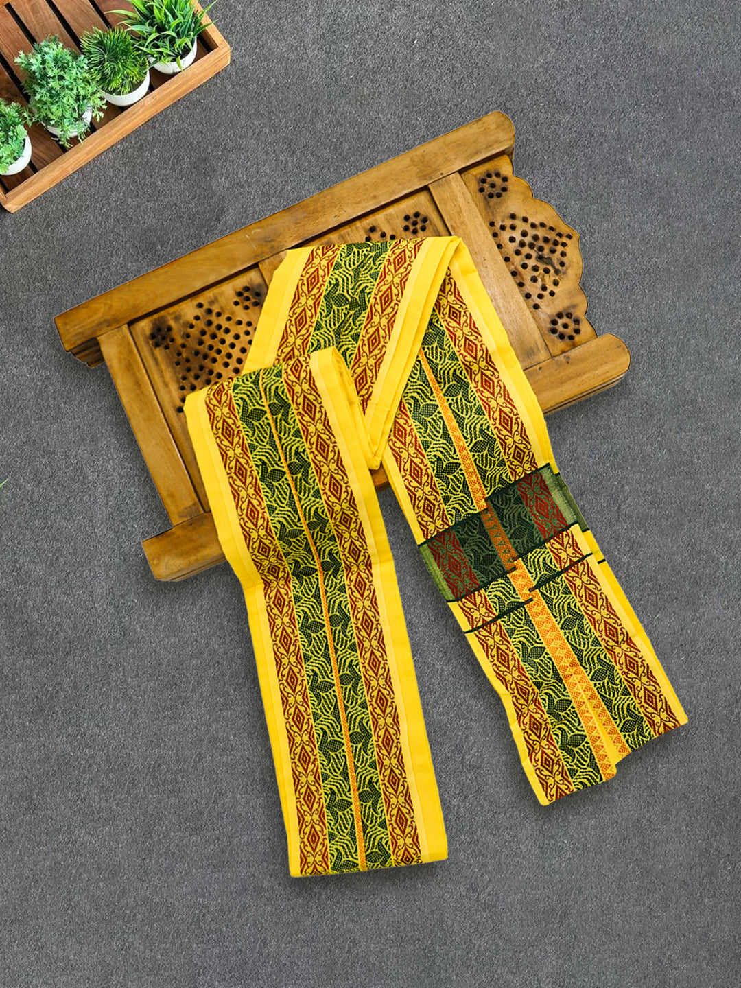 Men Cotton Yellow Towel with Fancy Border 6422