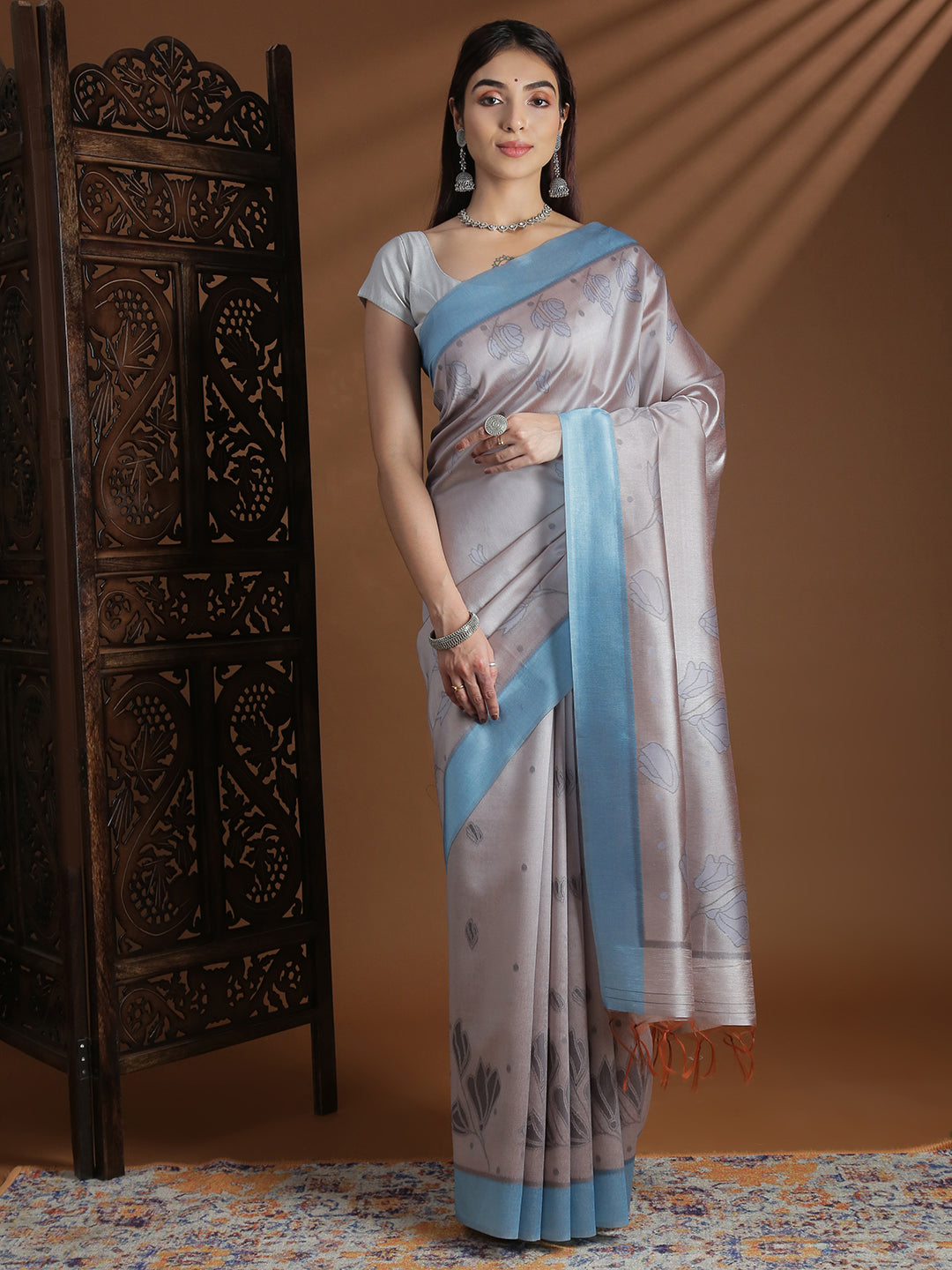 Women Semi Tussar Weaving Grey Saree ST319