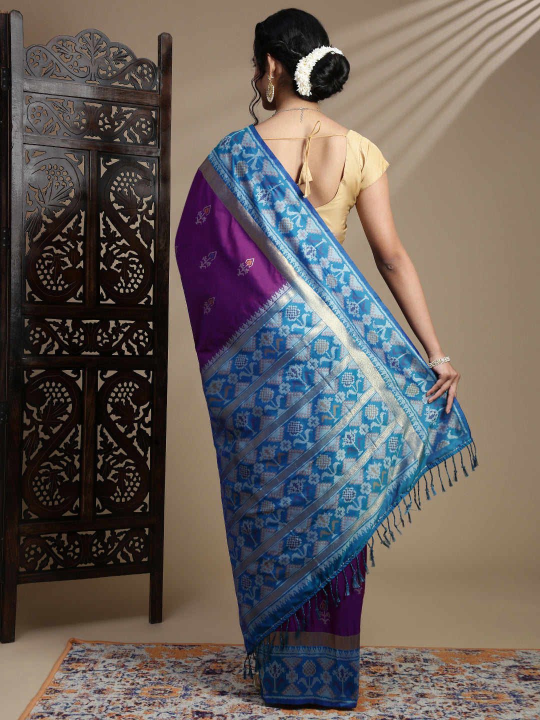 Women Violet Soft Silk Saree SS395