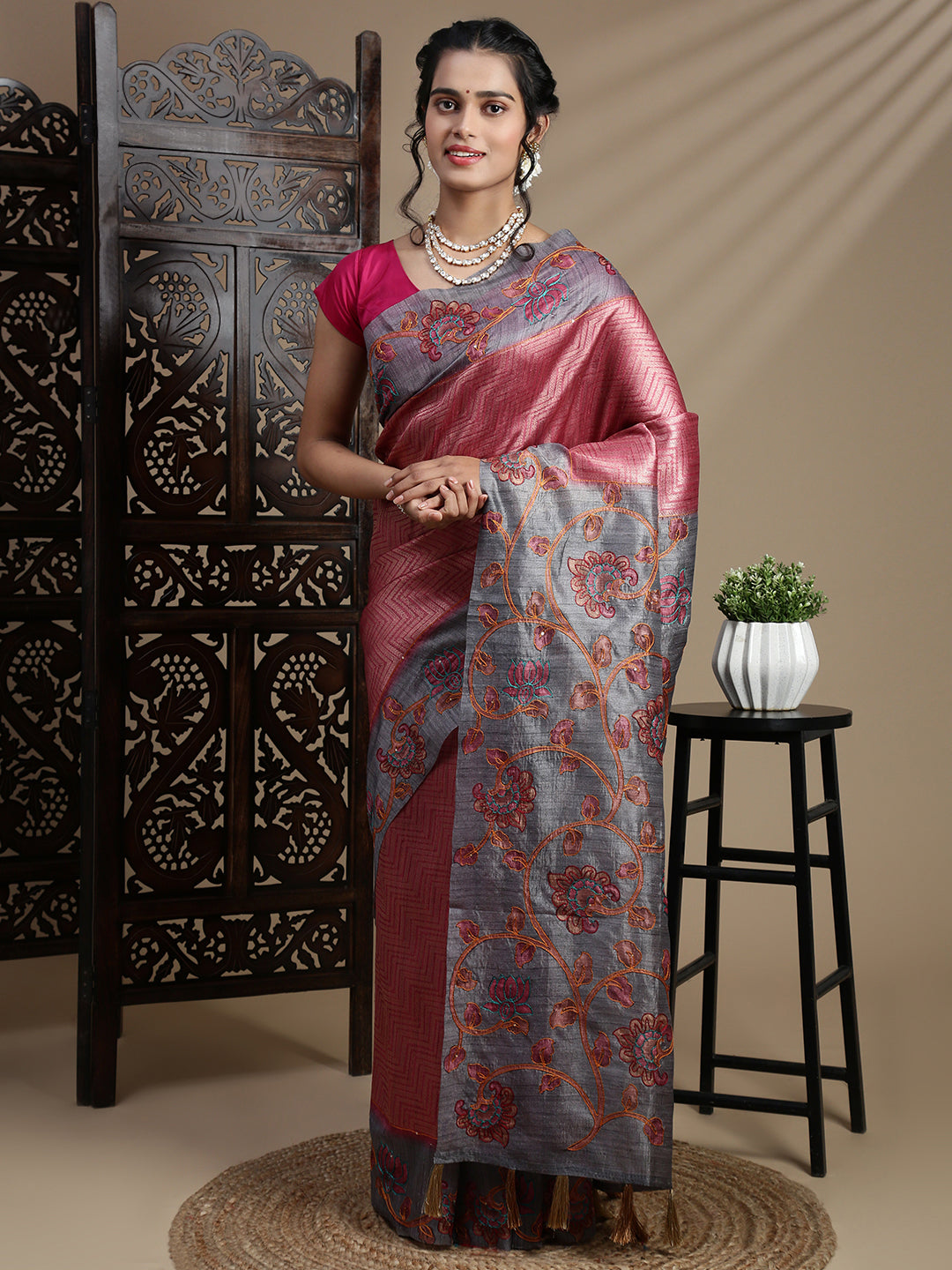 Women Grey Semi Raw Silk Embroidered Saree SRS111