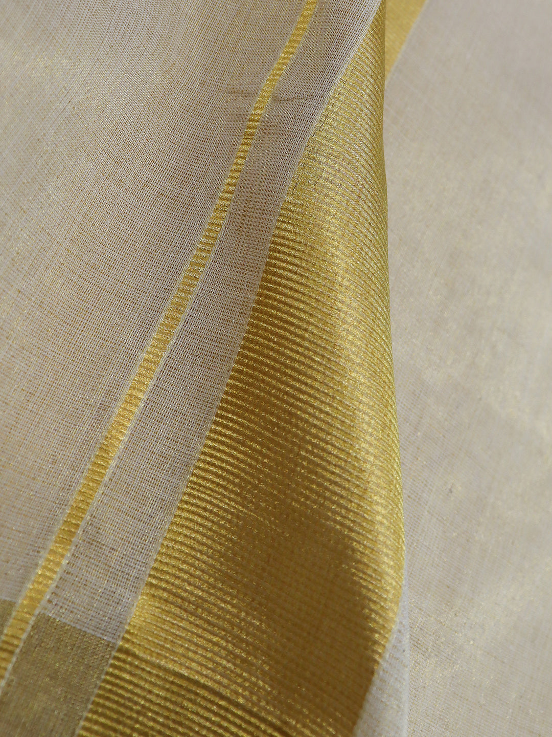 Men Premium Handloom Tissue Gold Dhoti Jari Border HLM70