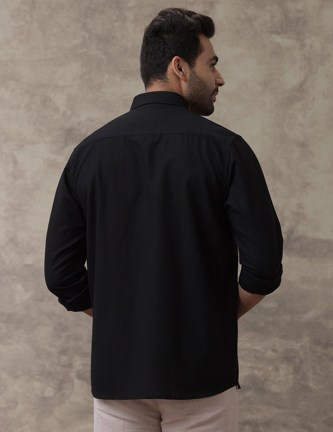 Men Pure Linen Black Shirt L60