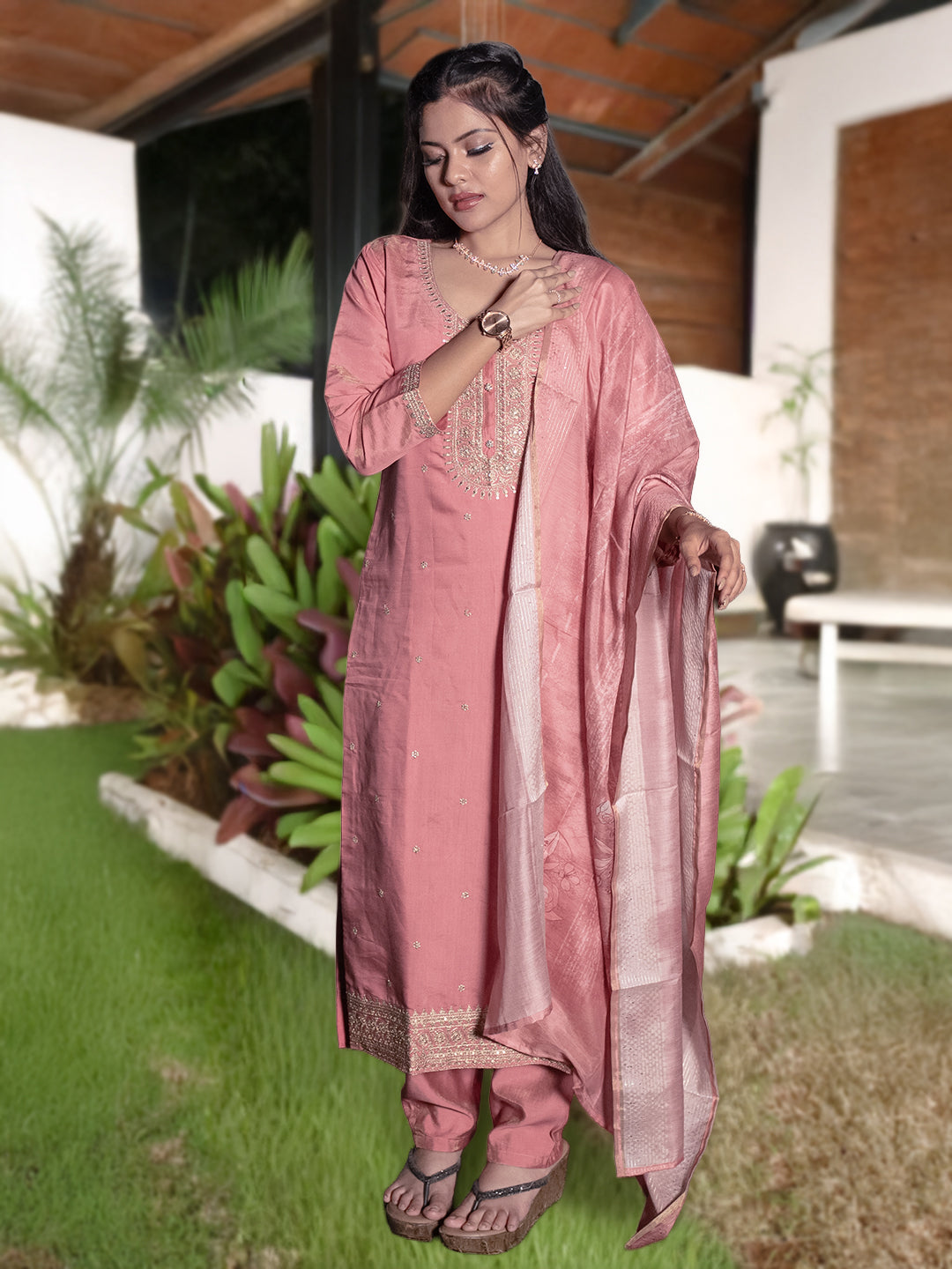 Women Pink MM Silk Embroidered Kurti Set EKS116