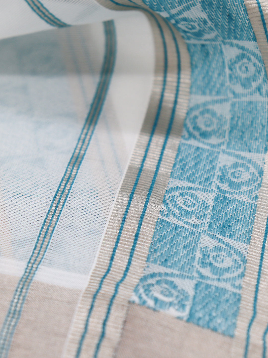 Men Premium Handloom White Dhoti with Fancy Border HLM72