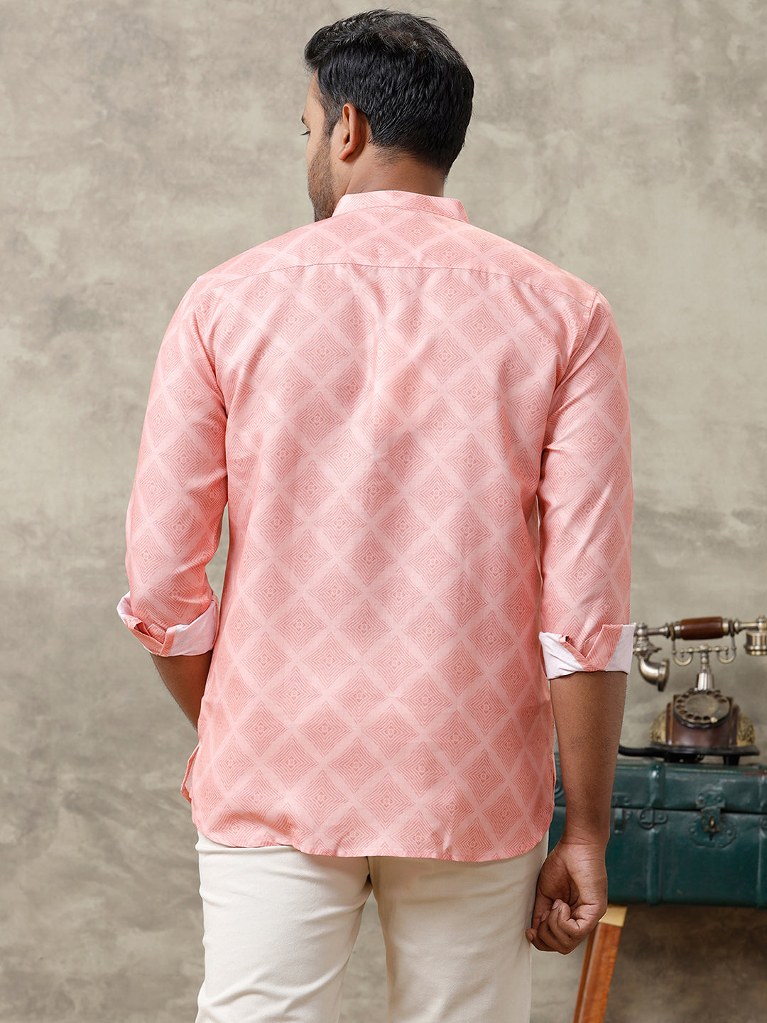 Men Cotton Short Length Printed Pocket Kurta Orangy Pink RH13