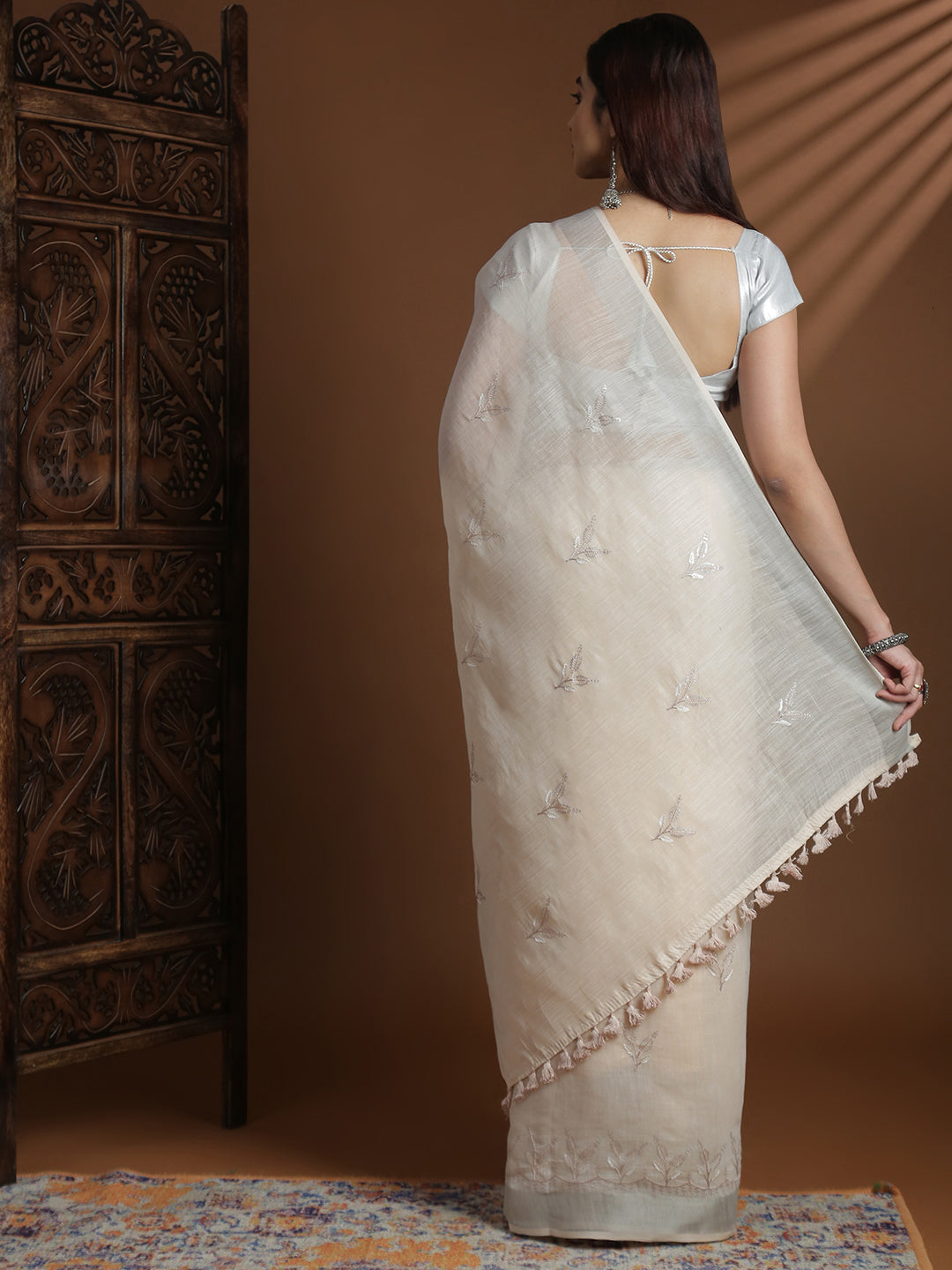 Women Light Beige Semi Linen Embroidered Saree SL244