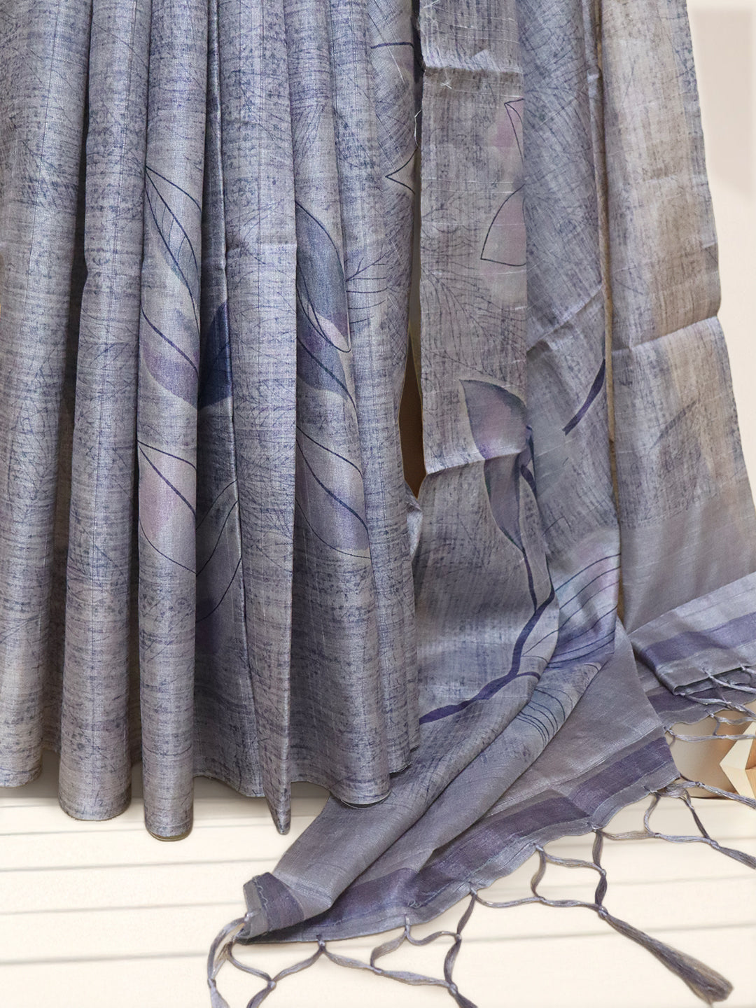 Women Light Lavender Semi Tussar Printed Saree ST310