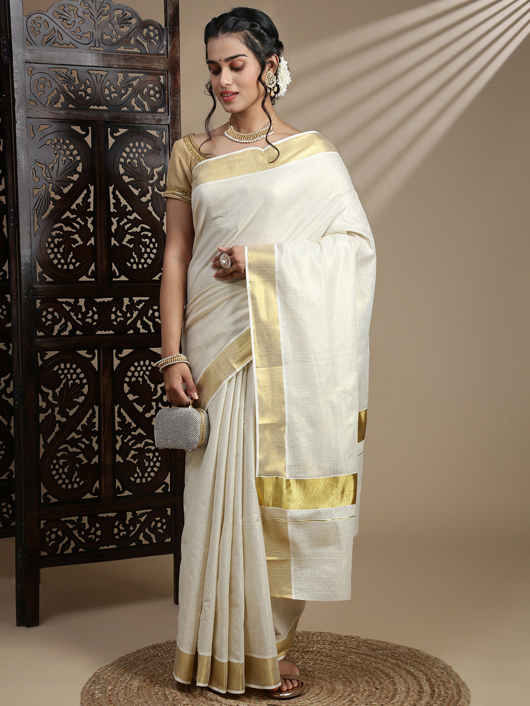 Women Traditional Kerala Cream Checks Saree with Gold Border KS221