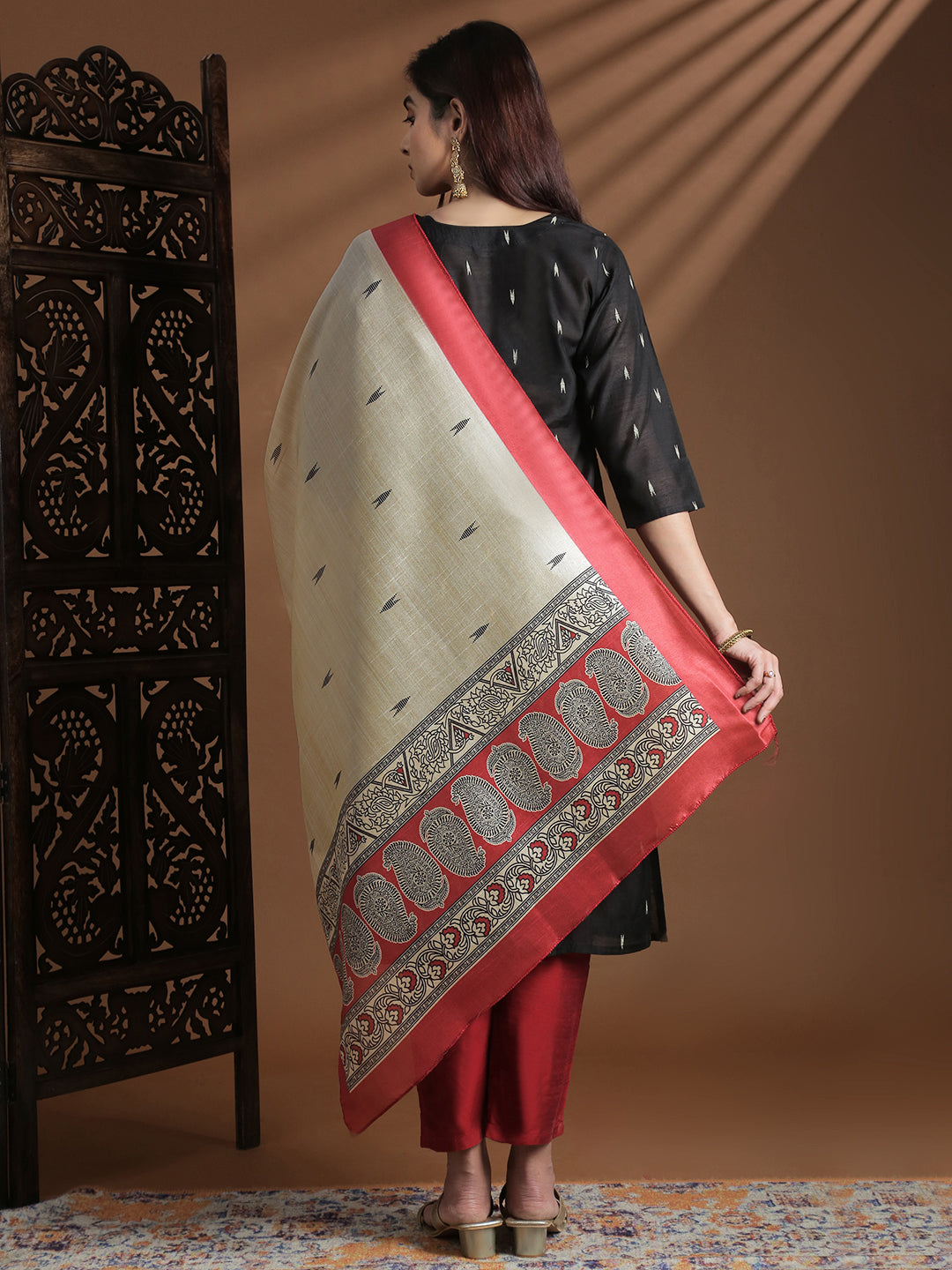 Women Black with Red Kurti Set EKS132
