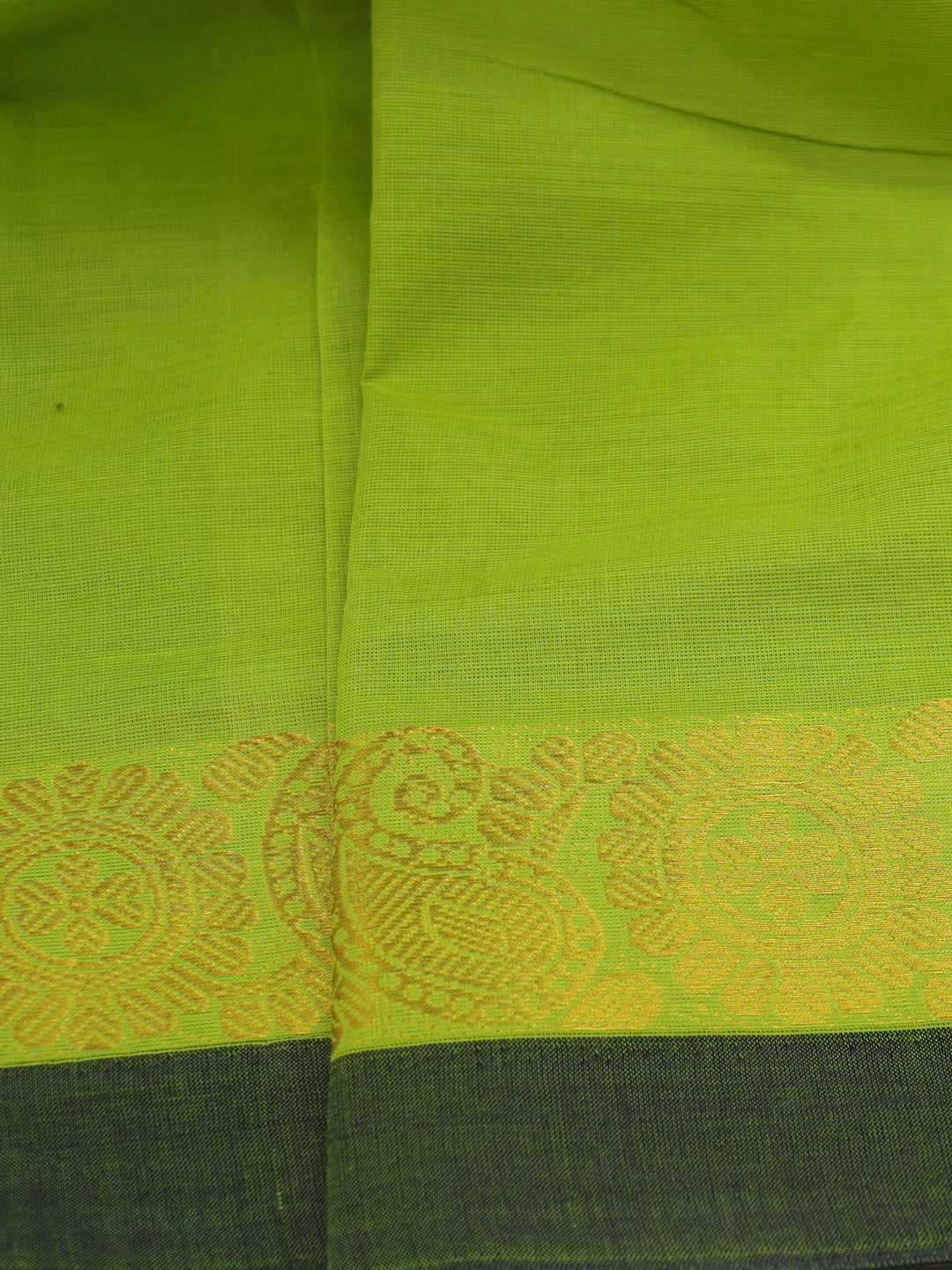Women Parrot Green Plain Pure Chettinad Cotton Saree PCS236