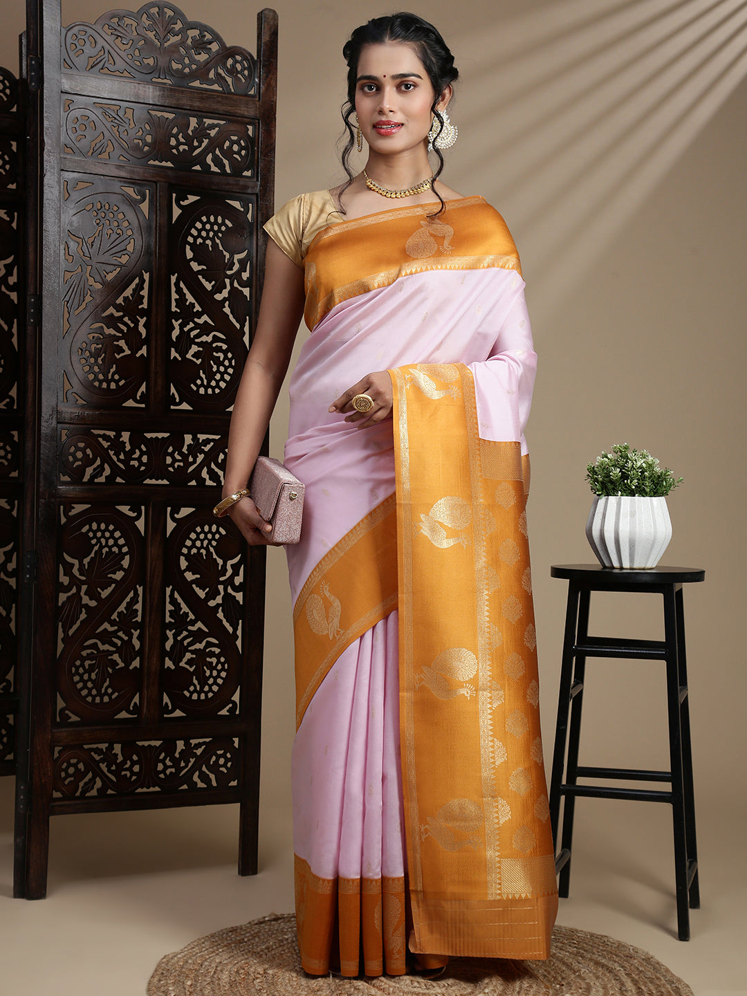 Women Light Pink Soft Silk Saree SS382