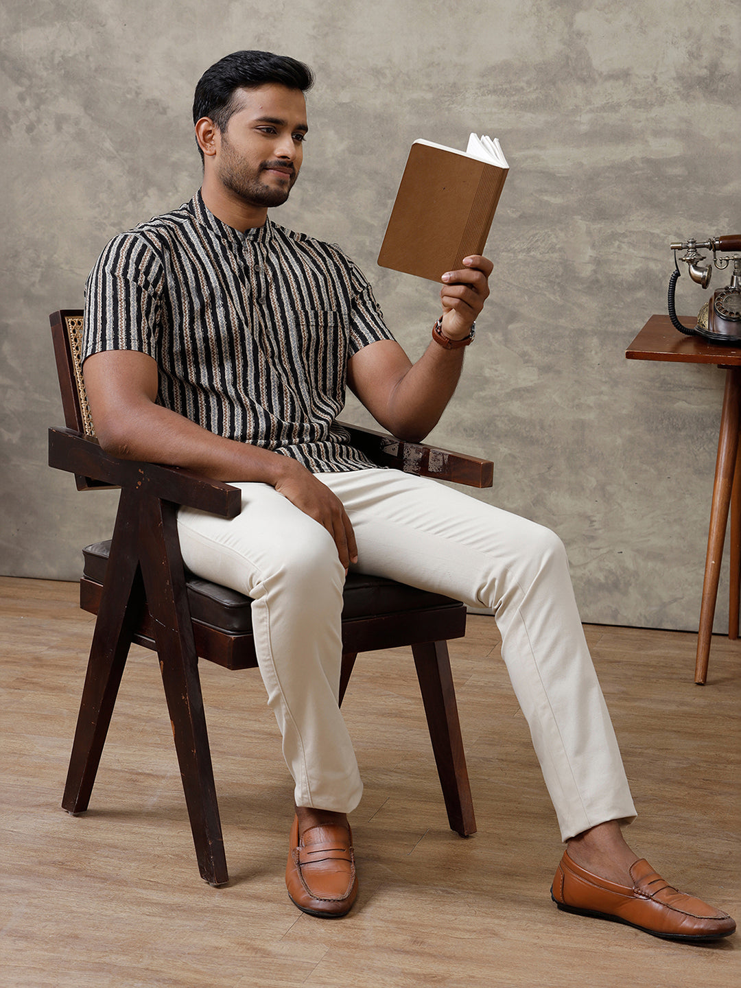 Men Cotton Short Length Striped Pocket Kurta Black OE13