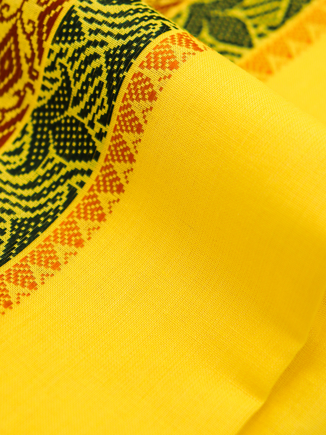 Men Cotton Yellow Towel with Fancy Border 6422