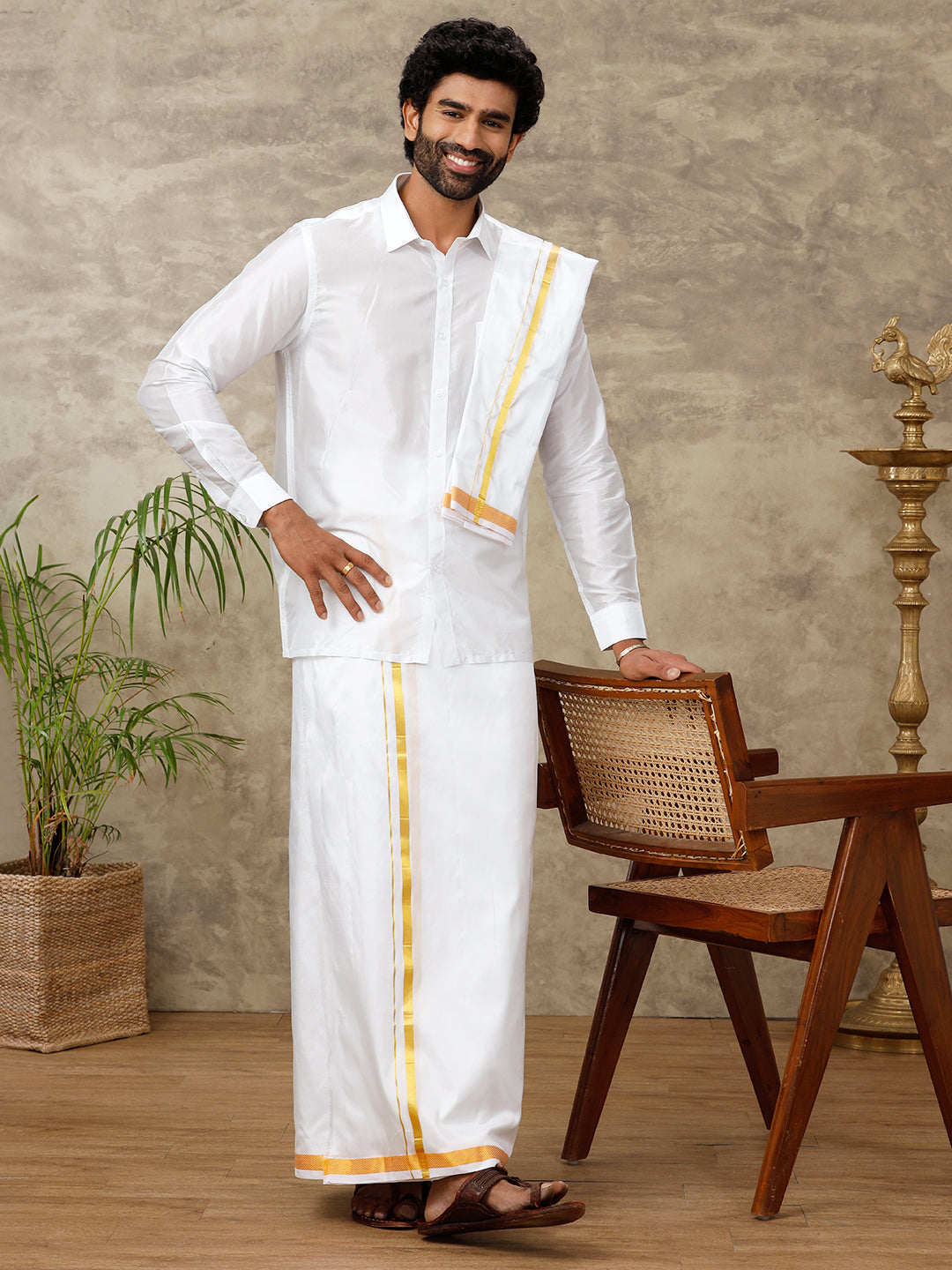 Men Silk White Towel with 3/4" inch Jari Border Rajahamsa