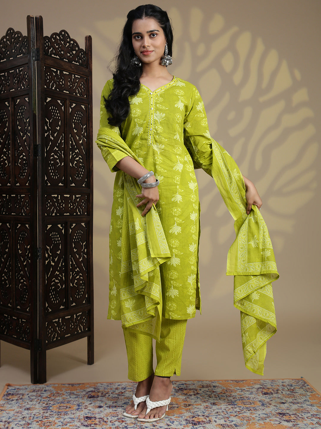 Women Green Cotton Printed Kurti Set EKS101
