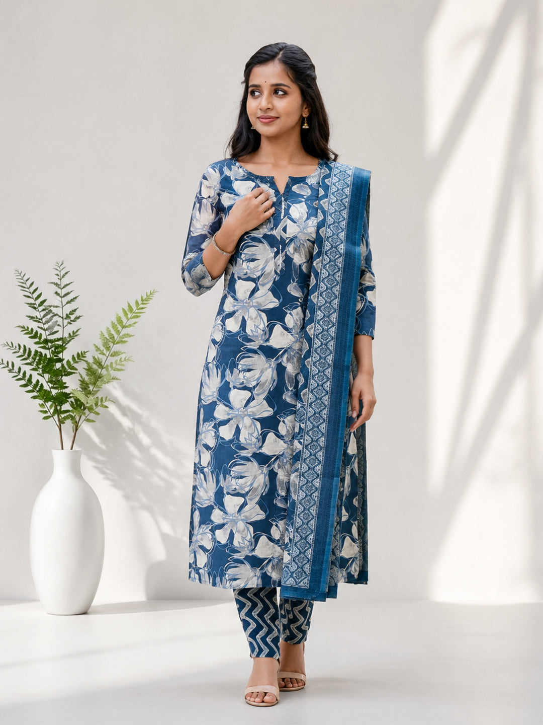 Women Cotton Rich Printed Blue Kurti Set EKS145