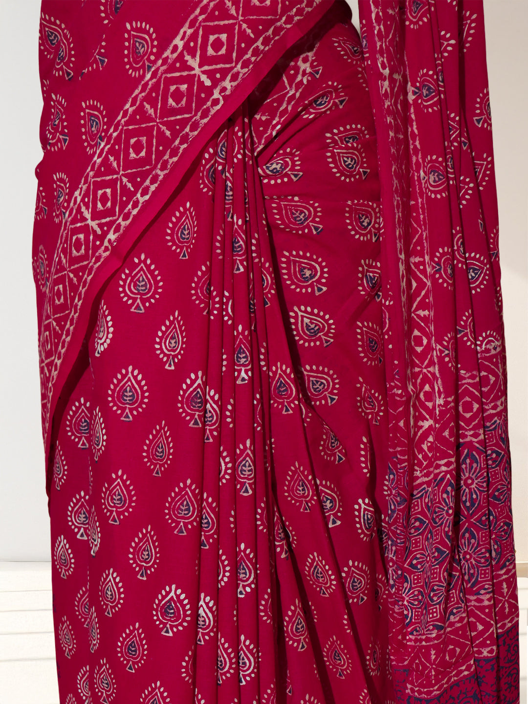 Women Cherry Red Soft Cotton Printed Saree SCS167