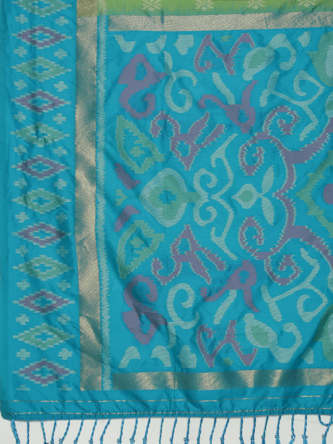 Women Green Soft Silk Saree SS393