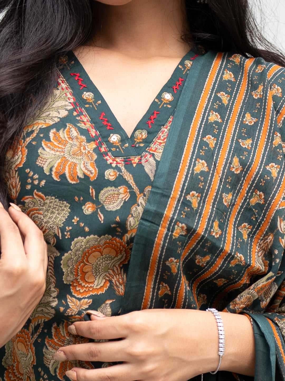 Women Pure Cotton Printed Dark Green Kurti Set EKS115