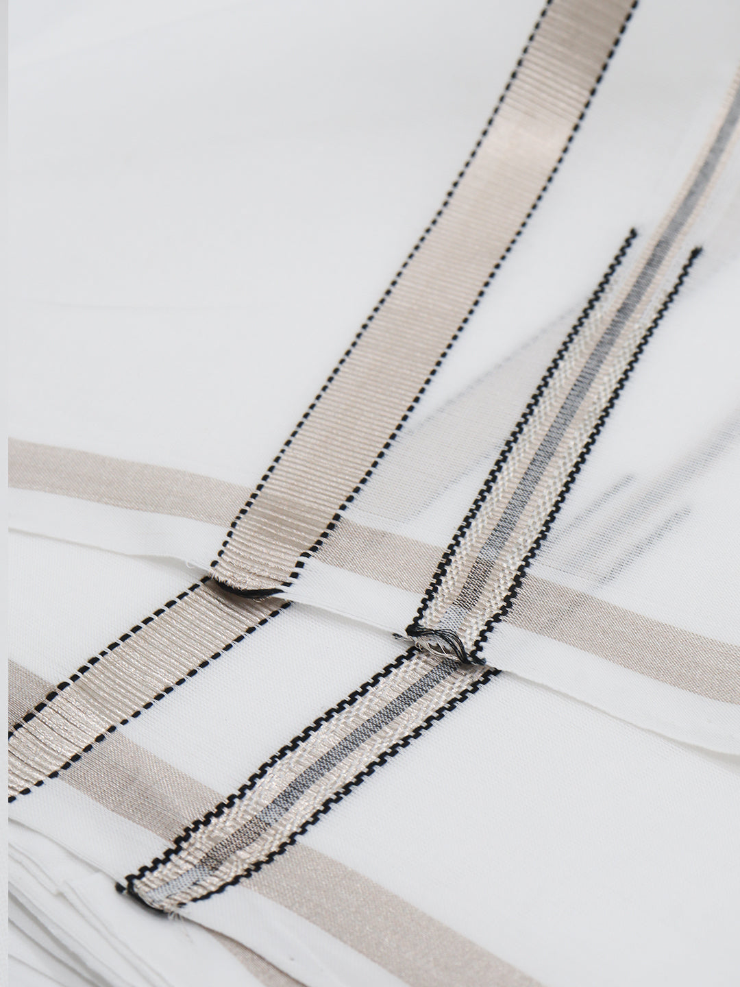 Men Premium Handloom White Dhoti with Fancy Border HLM69