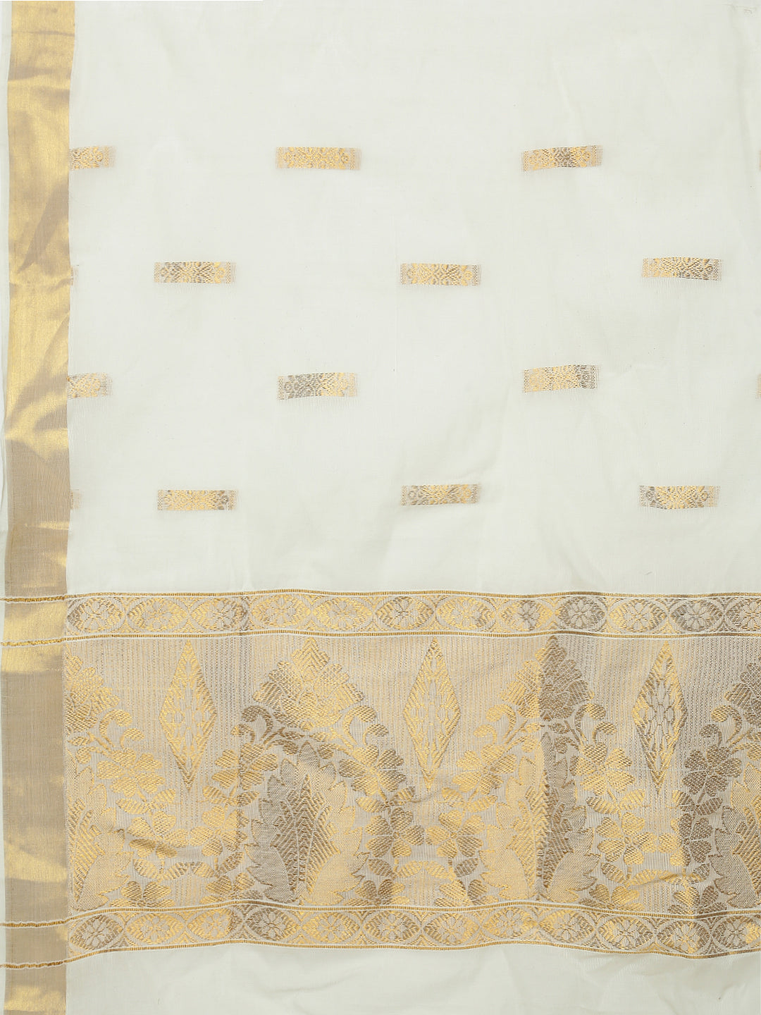 Women Traditional Kerala Cream Saree KS238