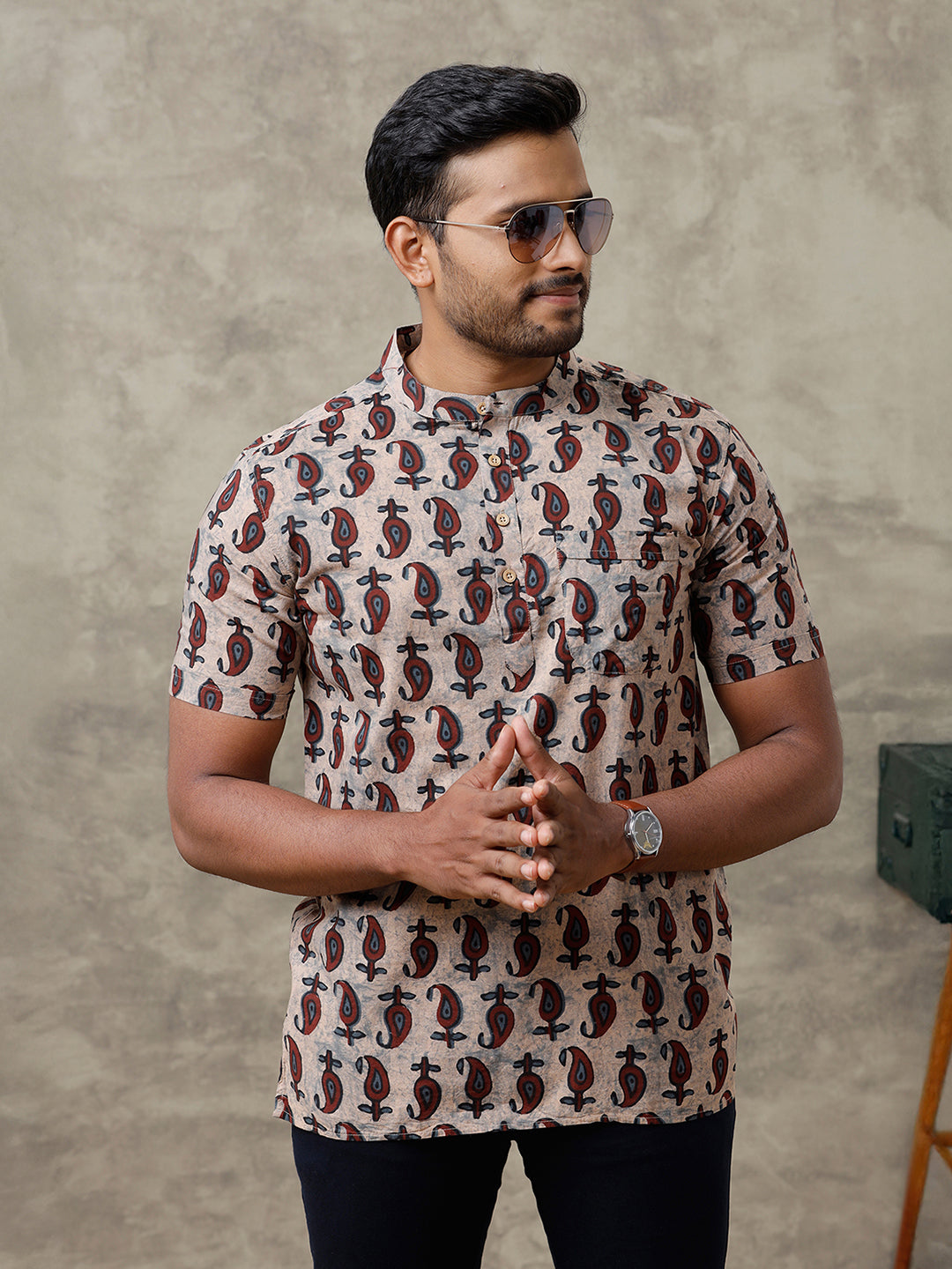 Men Cotton Short Length Printed Pocket Kurta Sandal OD35