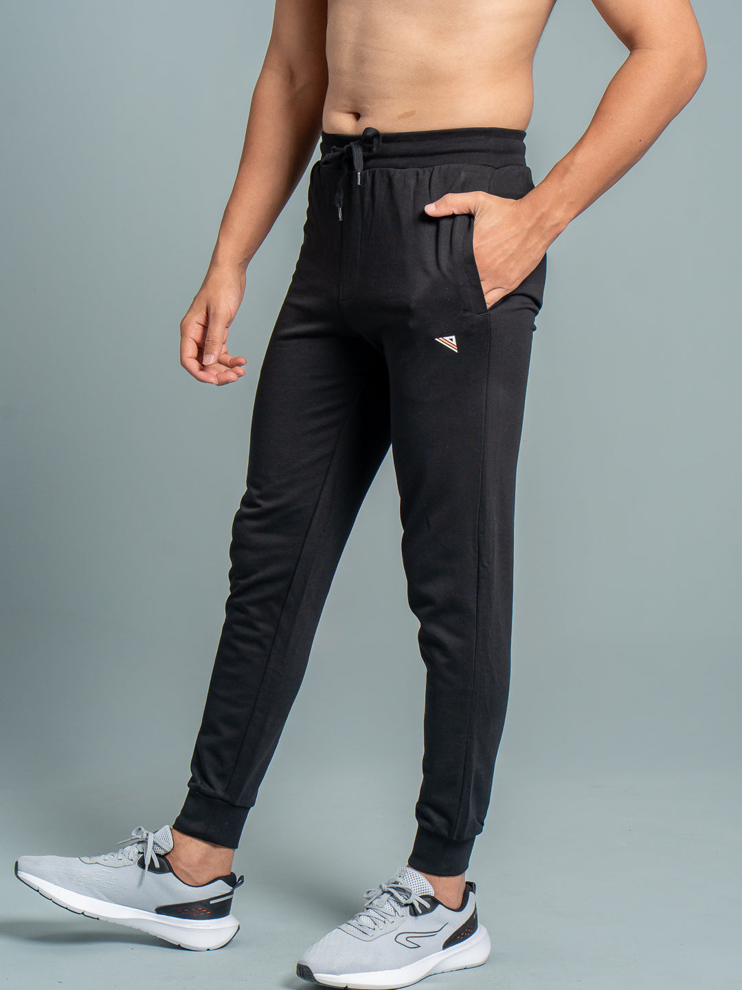 Men Combed Cotton Rich Jogger with Side Pockets Black JP3