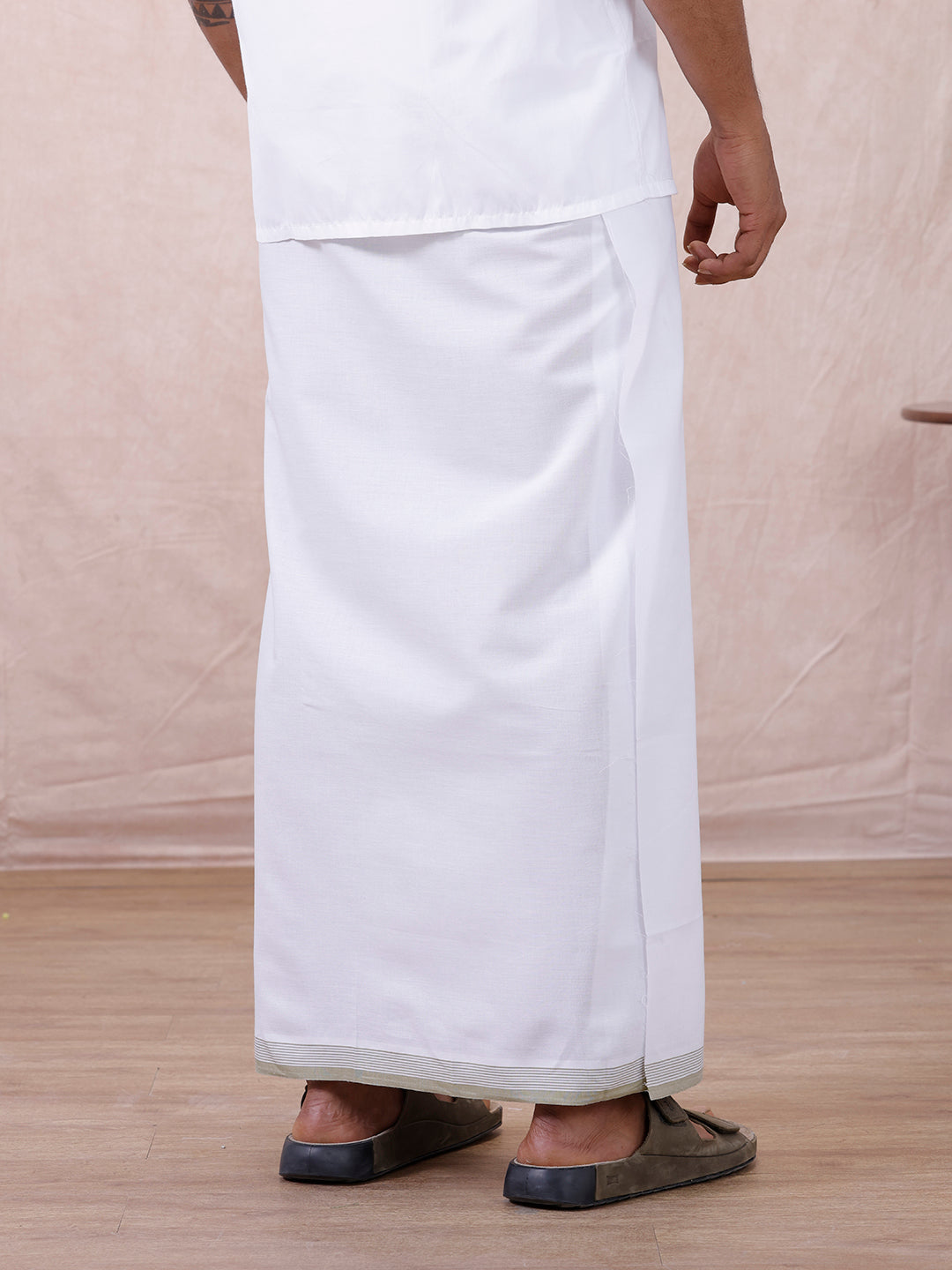 Men 100% Cotton Single Layer White Dhoti with Fancy Jari Border HW04
