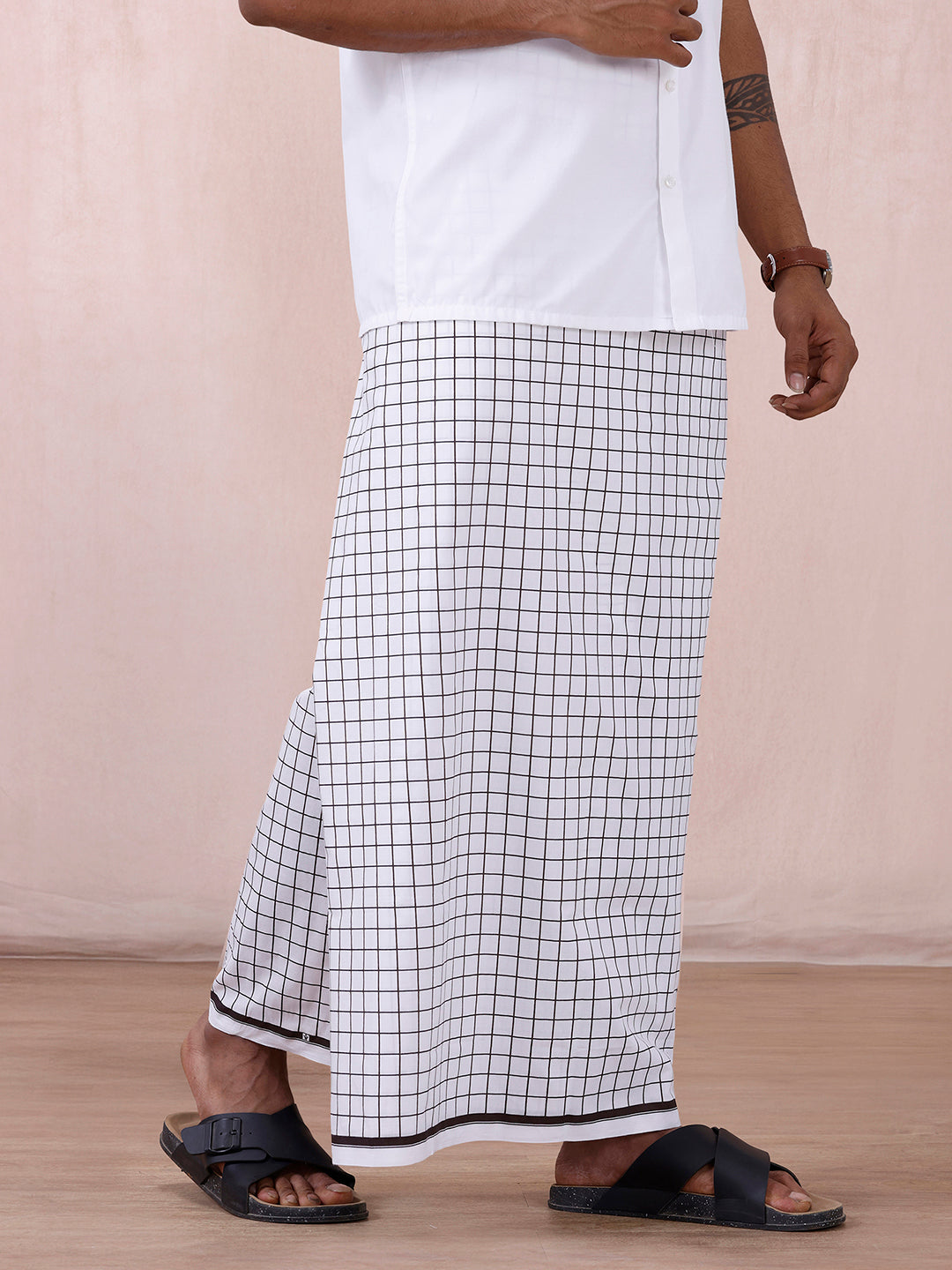 Men 100% Cotton Single Layer White Lungi Shalimar