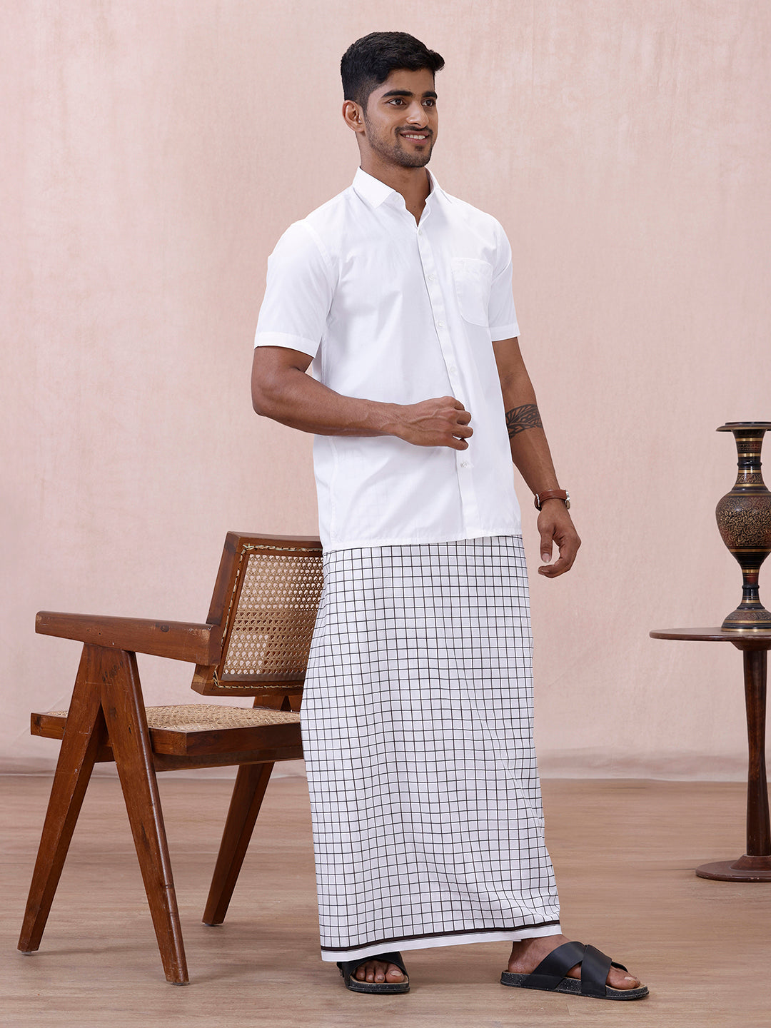 Men 100% Cotton Single Layer White Lungi Shalimar